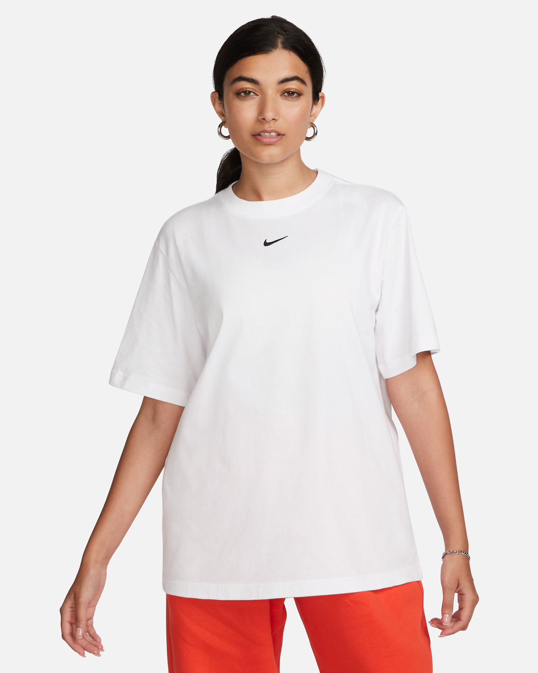 T-shirt damski Nike Sportswear Essential - Biel/Czerń