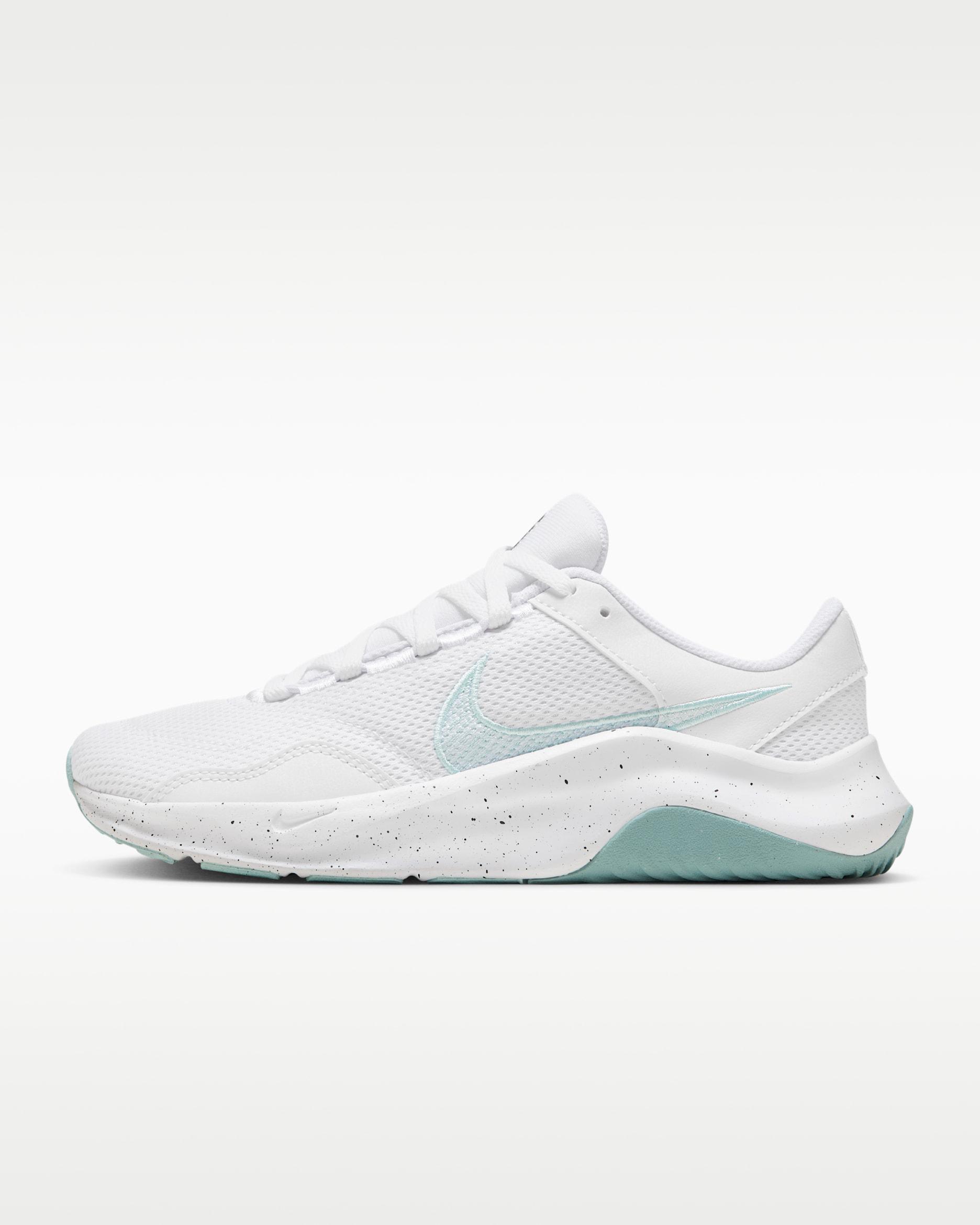 ナイキ レジェンド エッセンシャル 3 ネクスト ネイチャー ウィメンズ ワークアウトシューズ - ホワイト/ミネラル/ブラック/ジェイドアイス