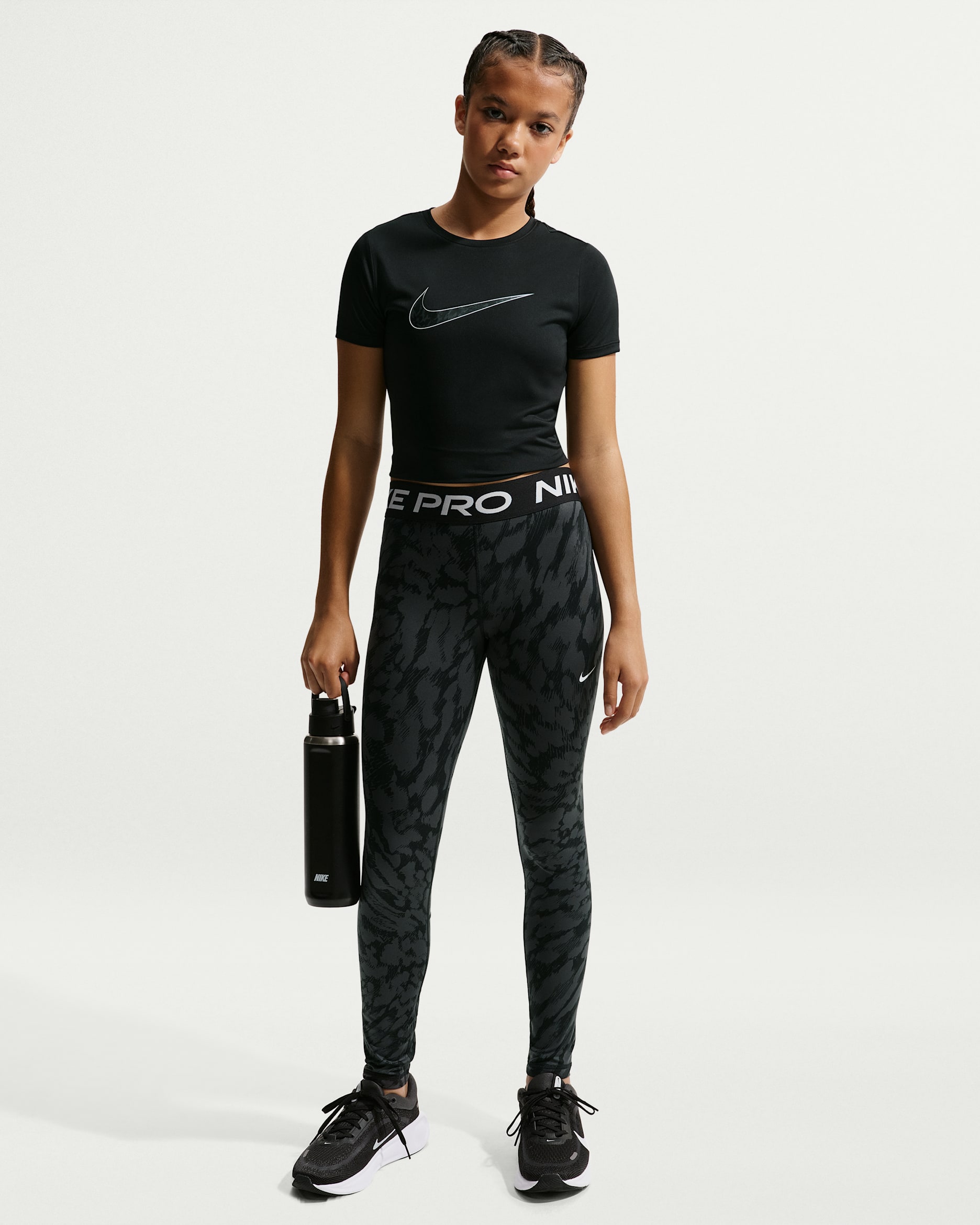 Nike Pro Older Kids' (Girls') Leggings - Black/White