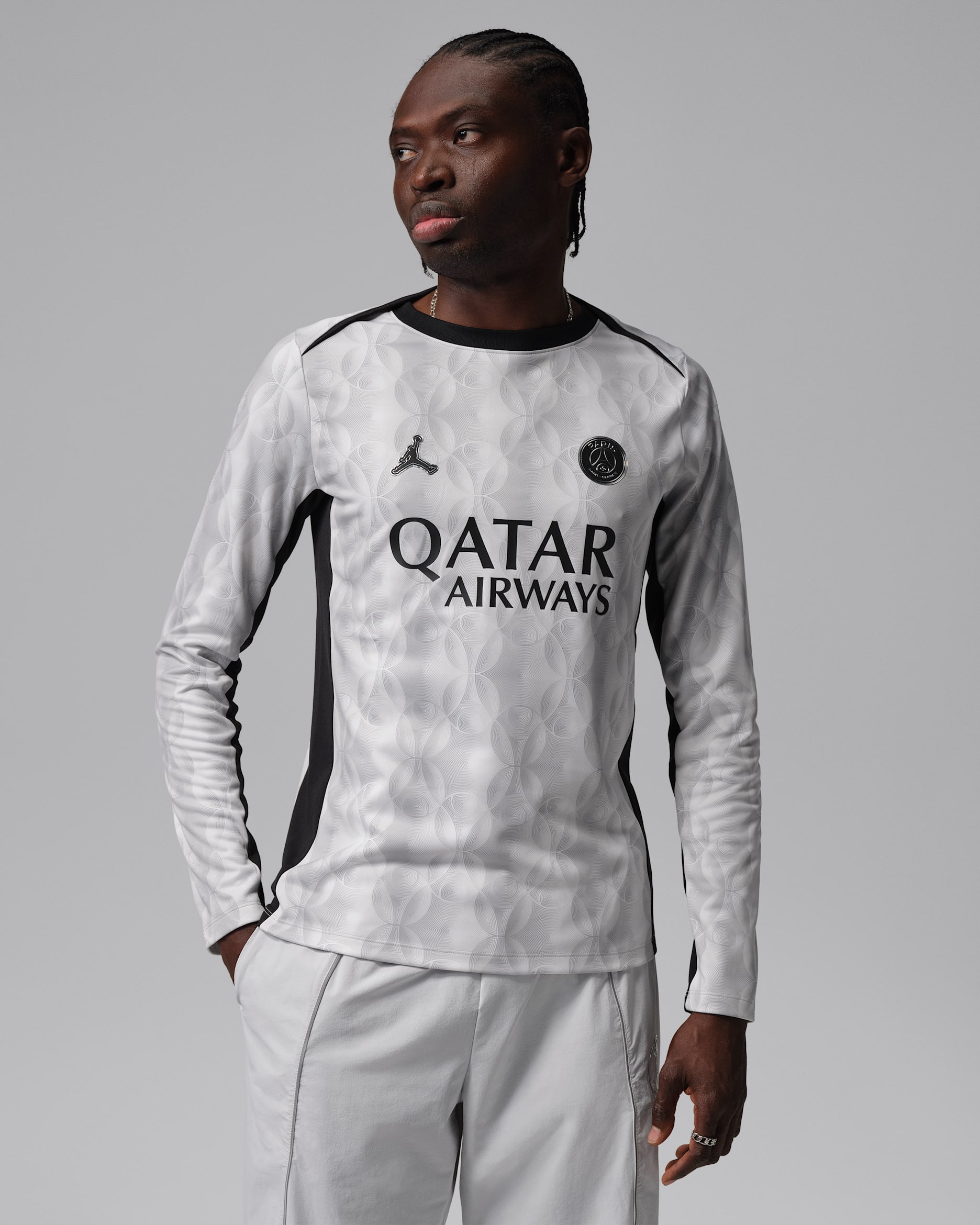 Paris Saint-Germain Academy Pro Night Edition Men's Jordan Dri-FIT Soccer Long-Sleeve Pre-Match Top - Medium Grey/Black/Black