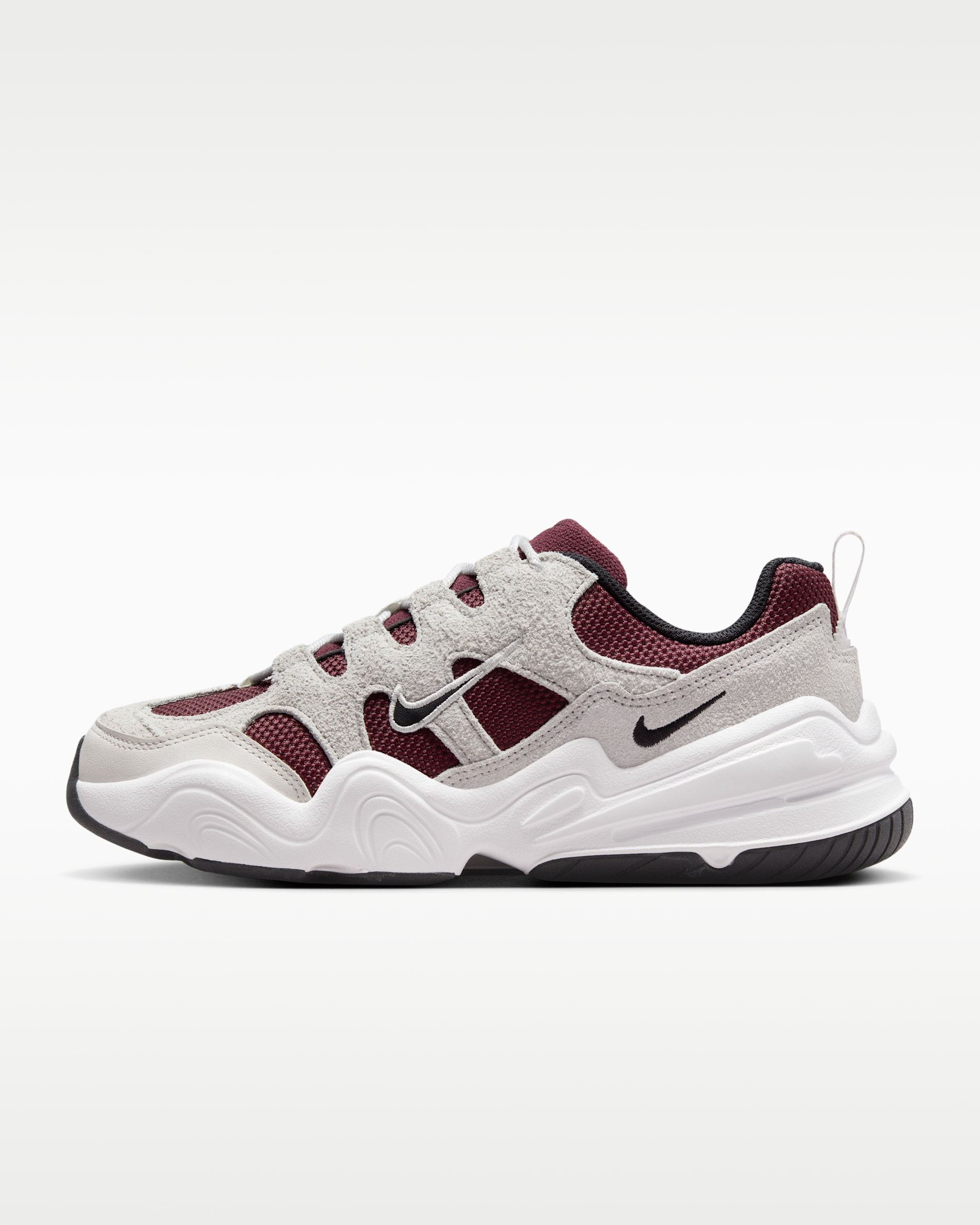 ナイキ テック ヘラ ウィメンズシューズ - バーガンディクラッシュ/プラチナムティント/サミットホワイト/ブラック