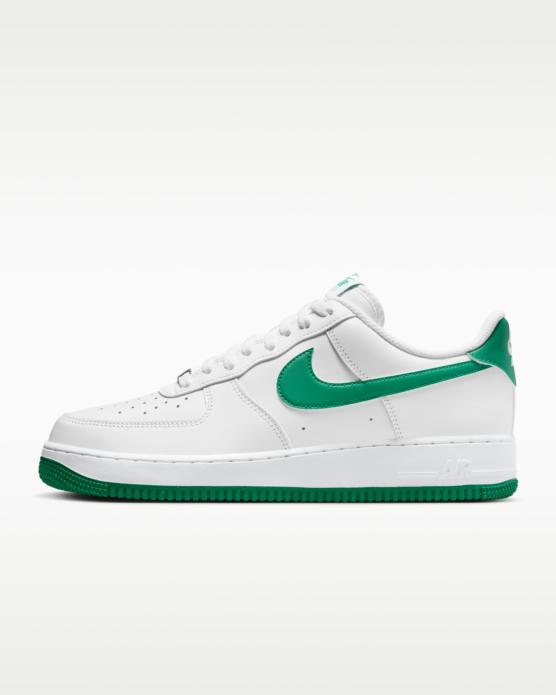 รองเท้าผู้ชาย Nike Air Force 1 '07 - ขาว/ขาว/Malachite