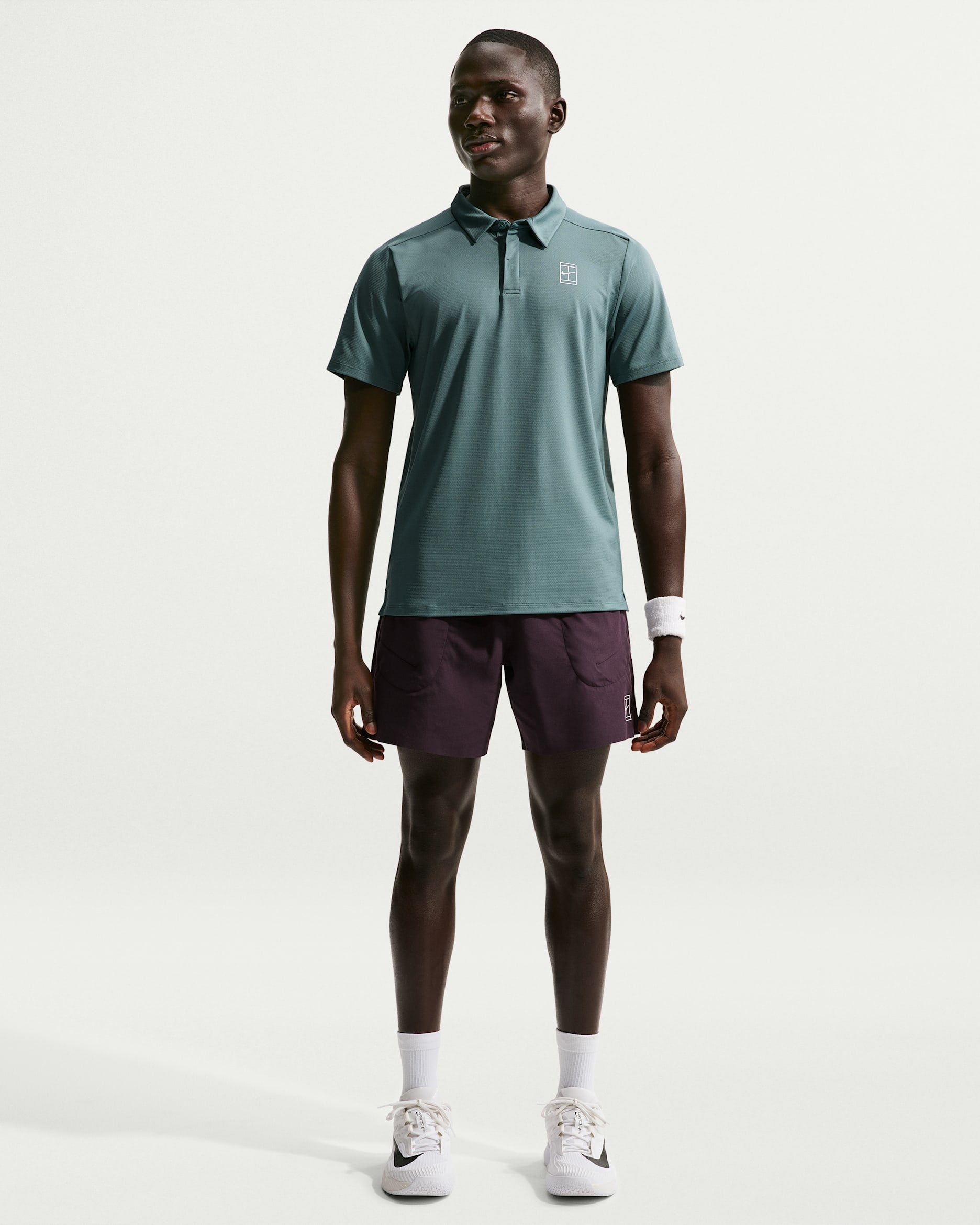 Shorts de tenis Dri-FIT de 15 cm para hombre NikeCourt Advantage - Burdeos ceniza/Blanco