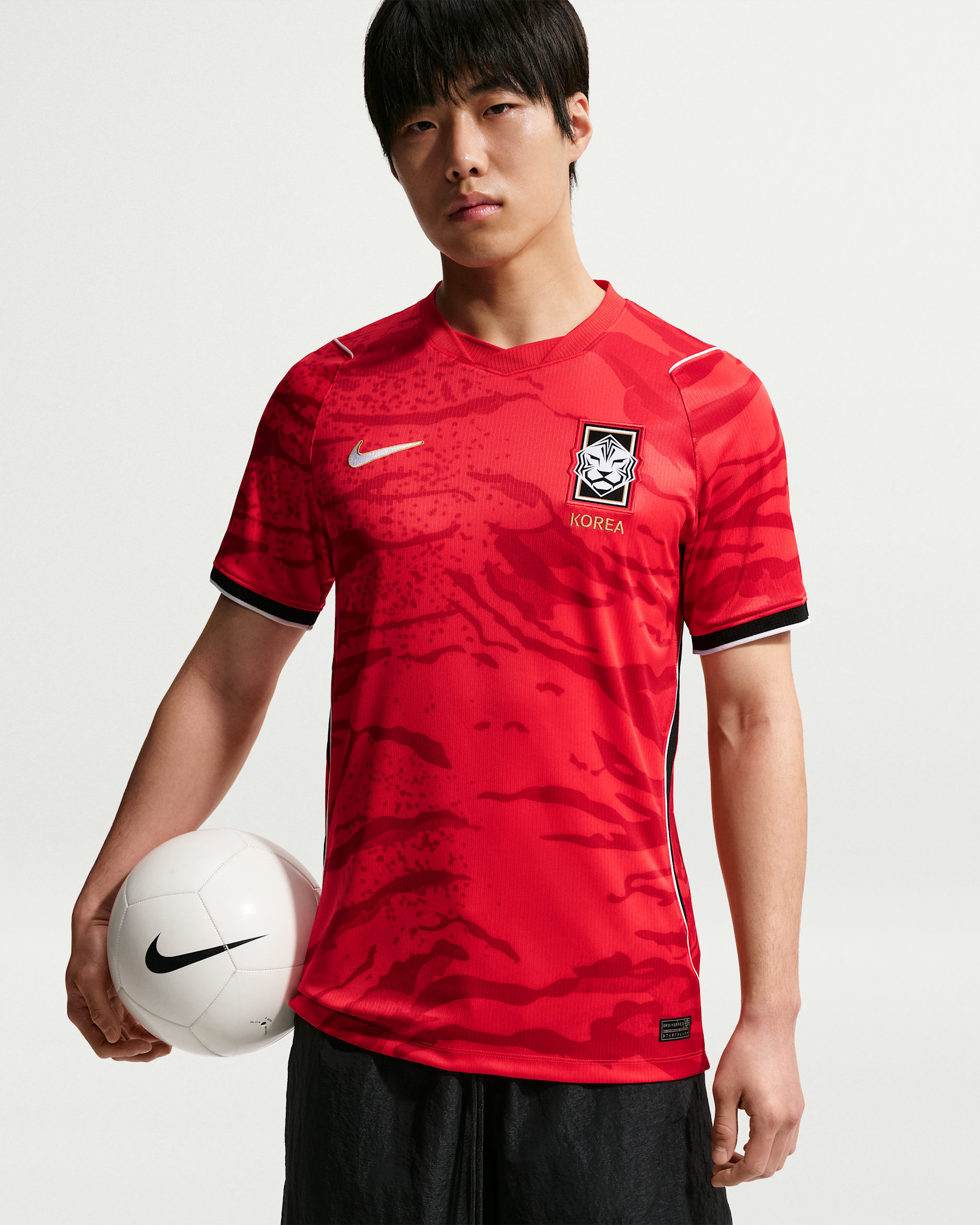 Korea 2026 Heimstadion Nike Dri-FIT Replika-Fußballtrikot (Herren) - Global Red/Schwarz/Weiß/Club Gold