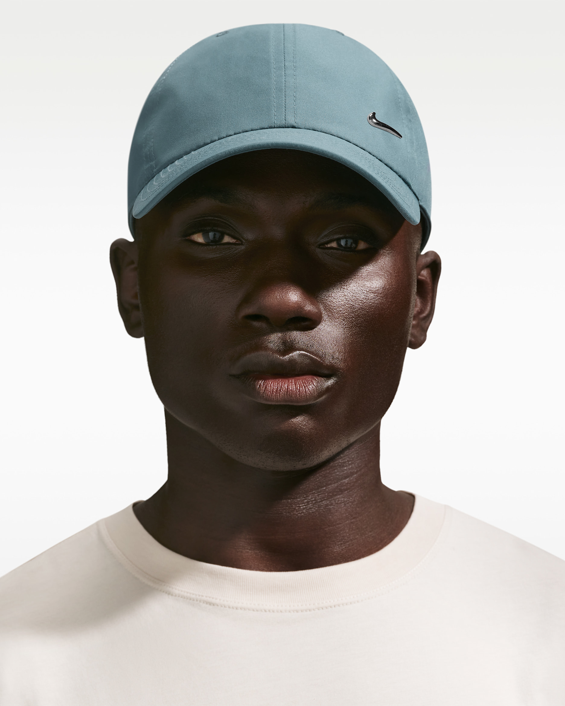 Nike Dri-FIT Club Unstructured Metal Swoosh Cap - Mineral Slate/Metallic Silver