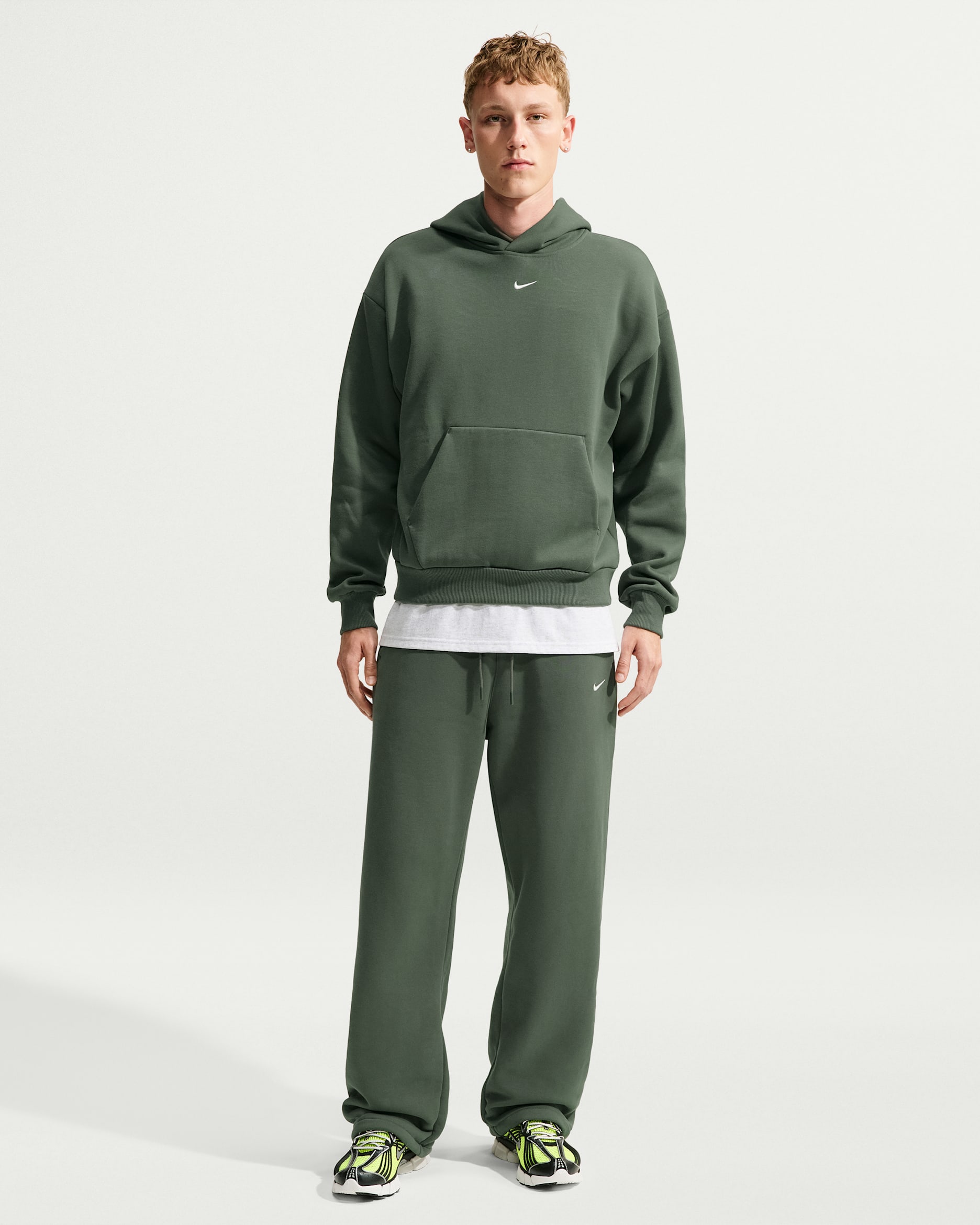 Nike Solo Fleece Men's Bungee Trousers - Camo Green/Sail