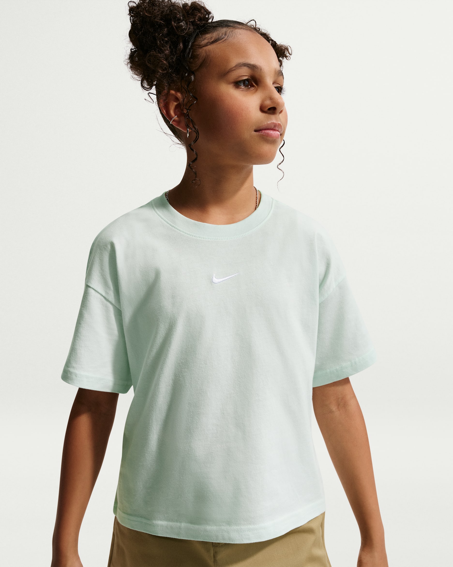 Nike Sportswear Essential Older Kids' (Girls') T-Shirt - Barely Green