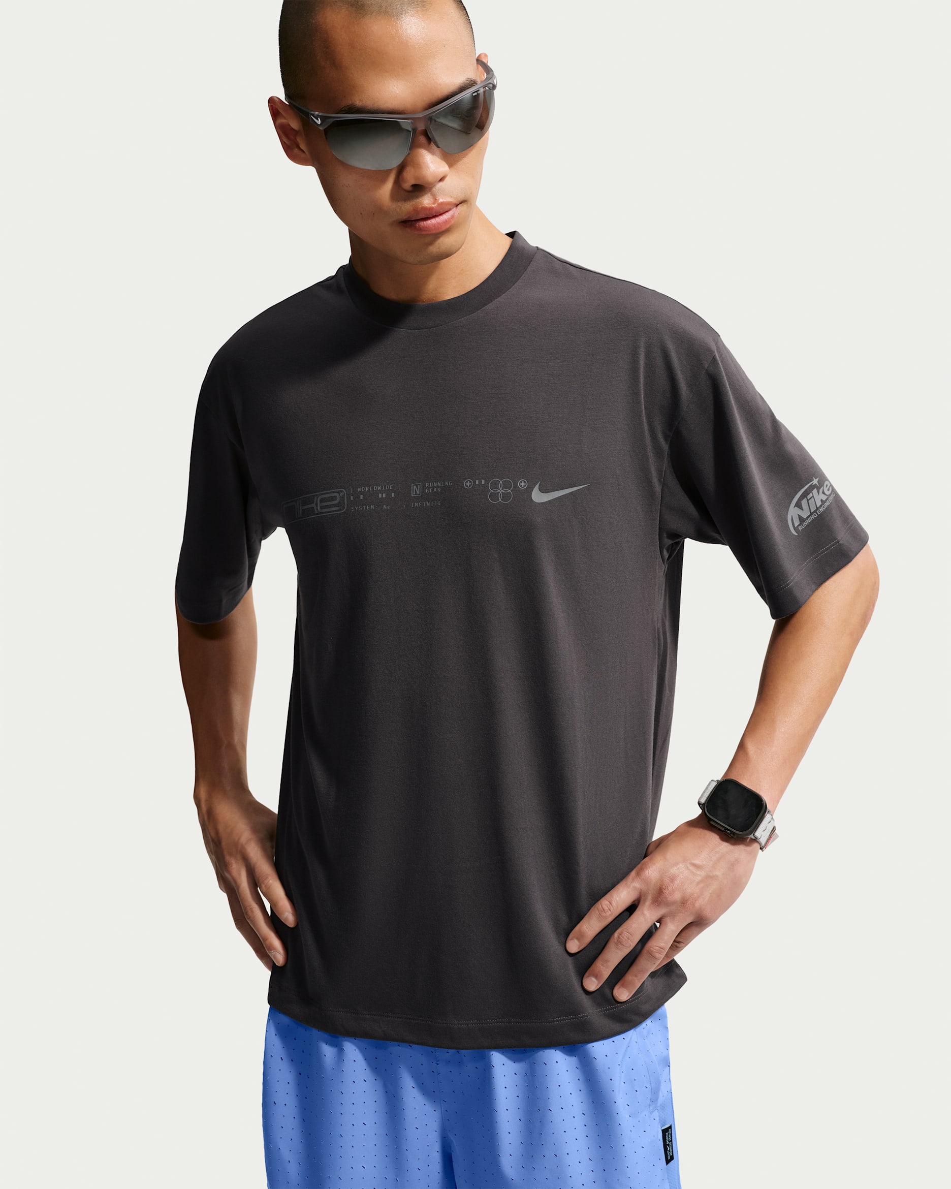 나이키 디스럽트 남성 드라이 핏 반팔 러닝 탑 - 미디엄 애쉬/블랙