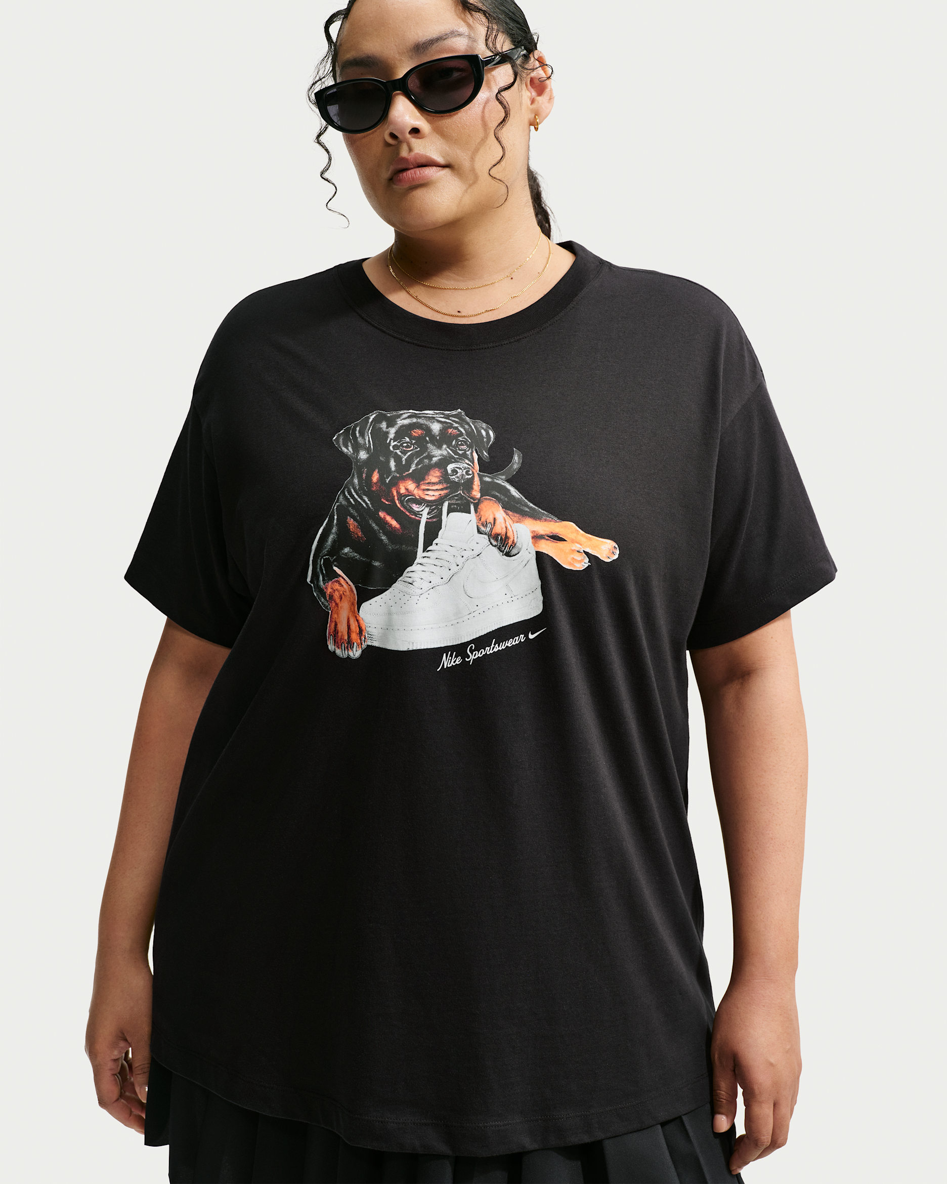 Nike Sportswear Classic Women's Oversized T-Shirt (Plus Size) - Black