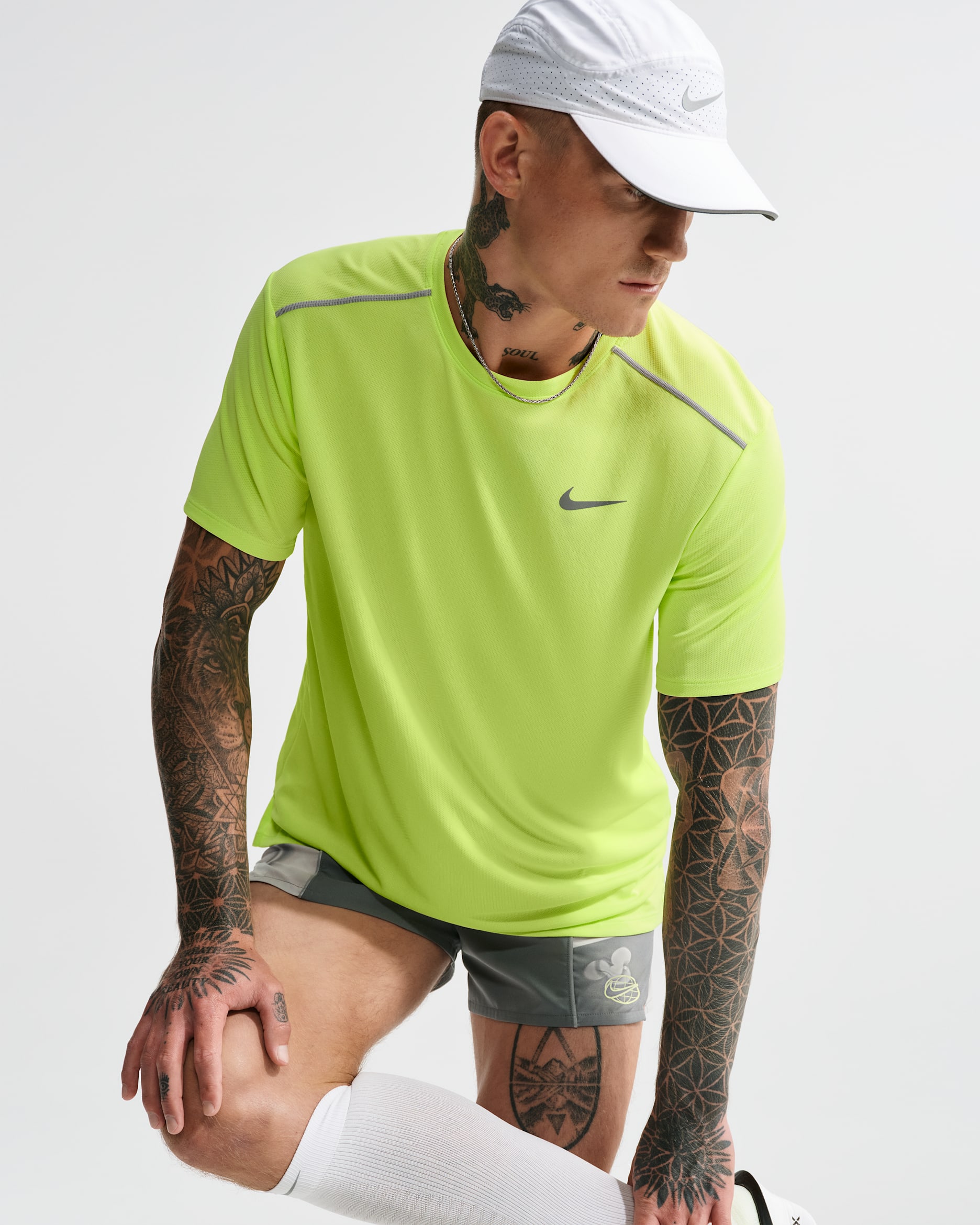 Kortärmad löpartröja Nike Miler Dri-FIT för män - Light Lemon Twist