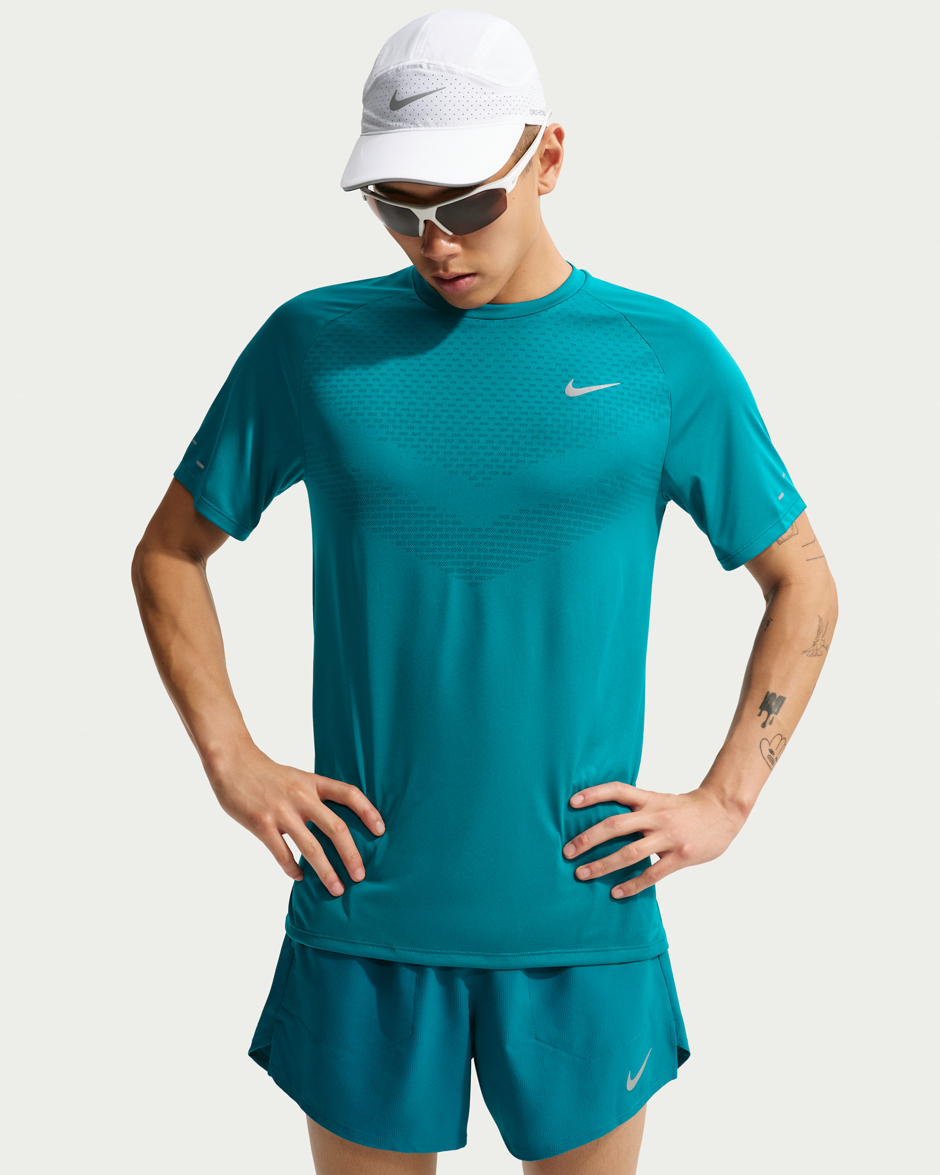 Nike Stride 男款 Dri-FIT ADV 短袖跑步上衣 - Bright Spruce