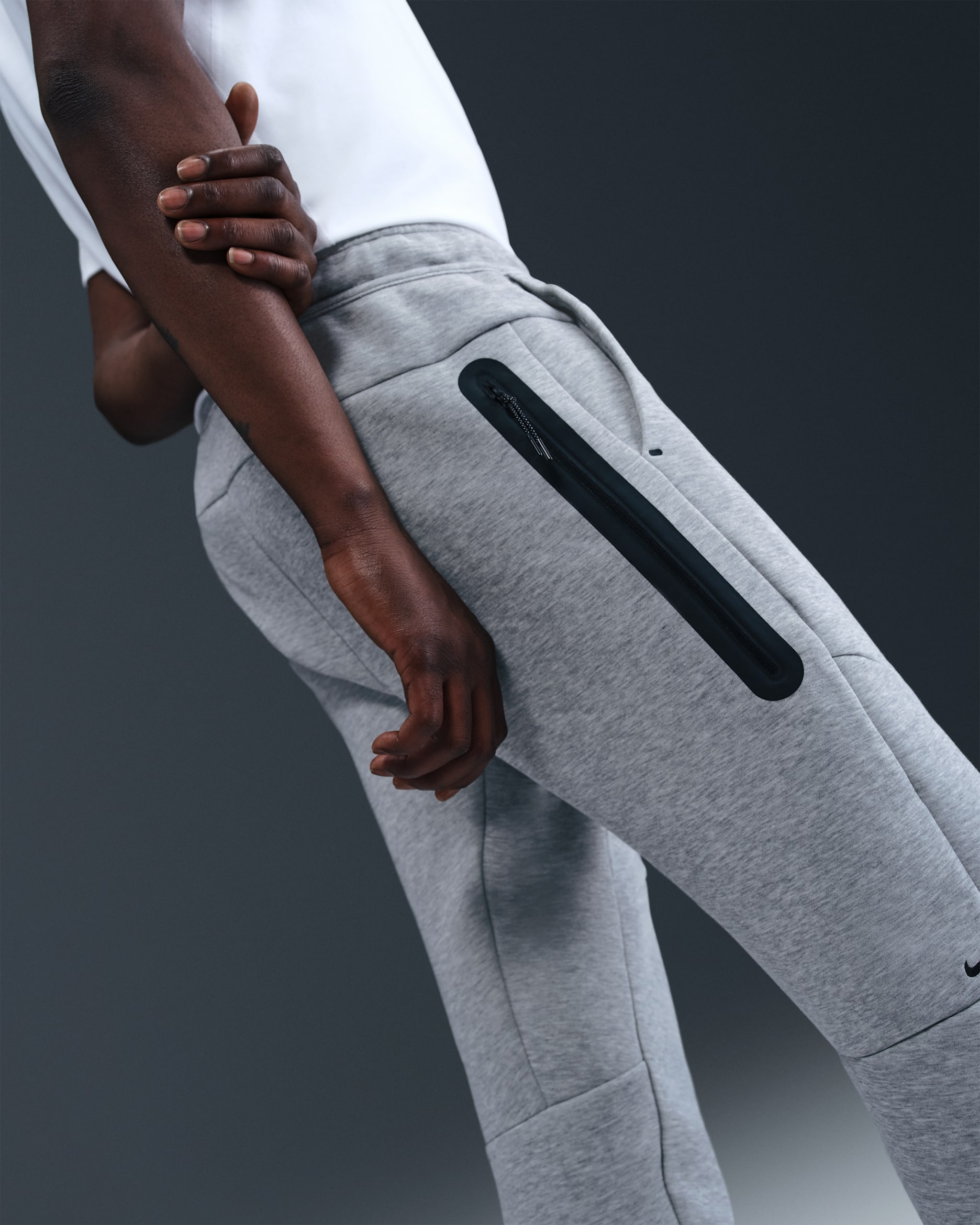 Nike Tech Men's Fleece Joggers - Dark Grey Heather/Black