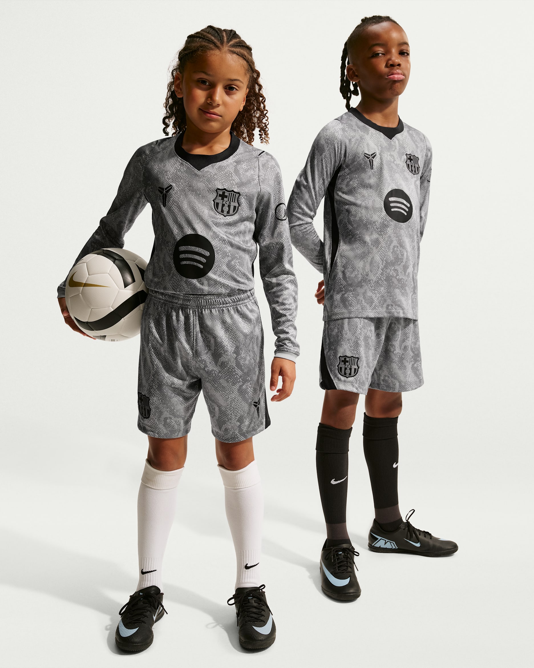 Short de foot Replica Kobe Dri-FIT FC Barcelona 2026/27 Stadium Extérieur Gardien de but pour pré-ado - Wolf Grey/Noir/Noir