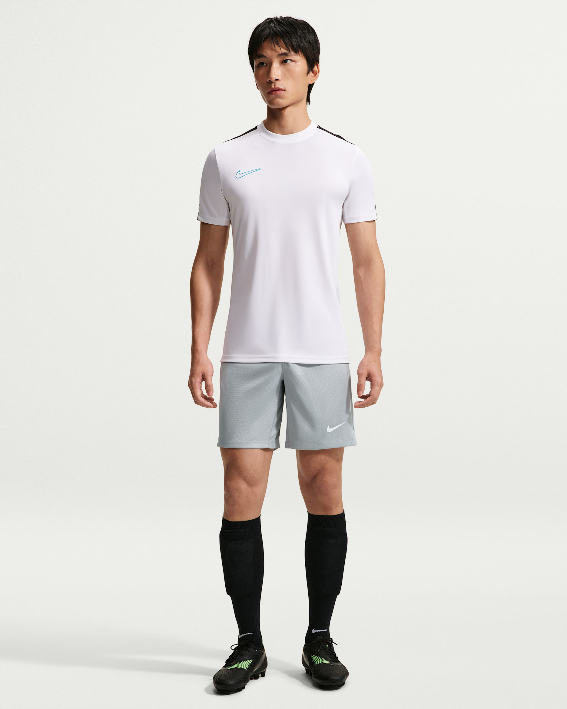 กางเกงฟุตบอลขาสั้น Dri-FIT ผู้ชาย Nike Strike - Wolf Grey/Energy/ขาว/ขาว