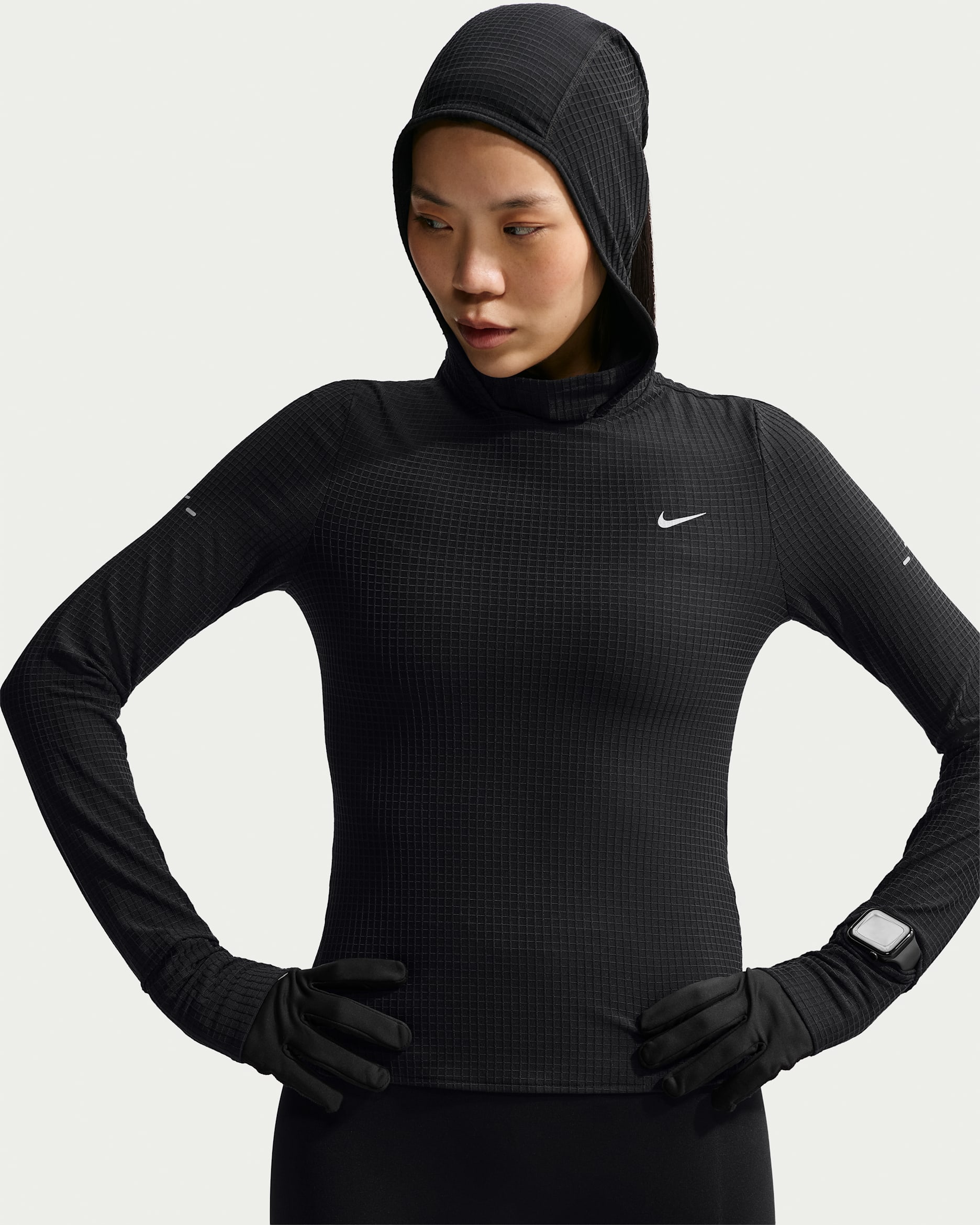 Nike Swift Women's Therma-FIT Long-Sleeve Hooded Running Top - Black