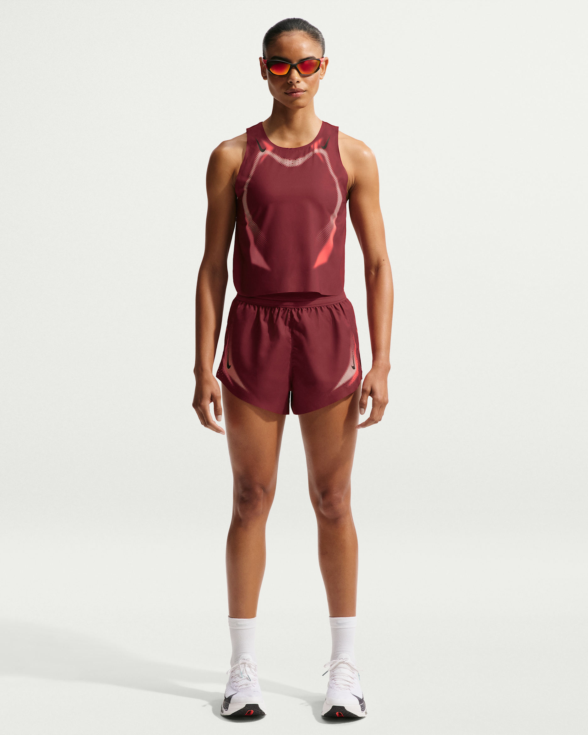 Shorts de correr de 7,6 cm con forro de ropa interior Dri-FIT ADV para mujer Nike AeroSwift - Rojo team/Negro