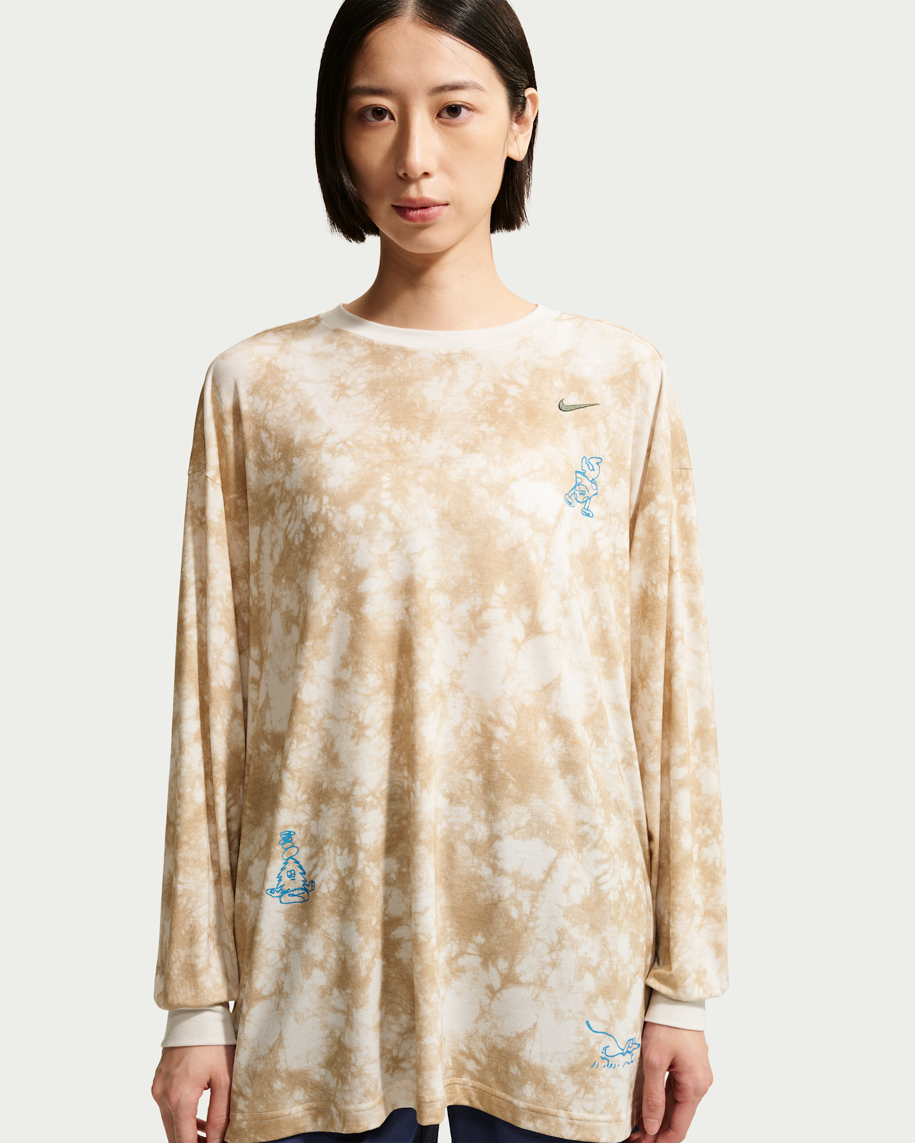 ナイキ スポーツウェア ウィメンズ オーバーサイズド ロングスリーブ Tシャツ - ブリティッシュカーキ