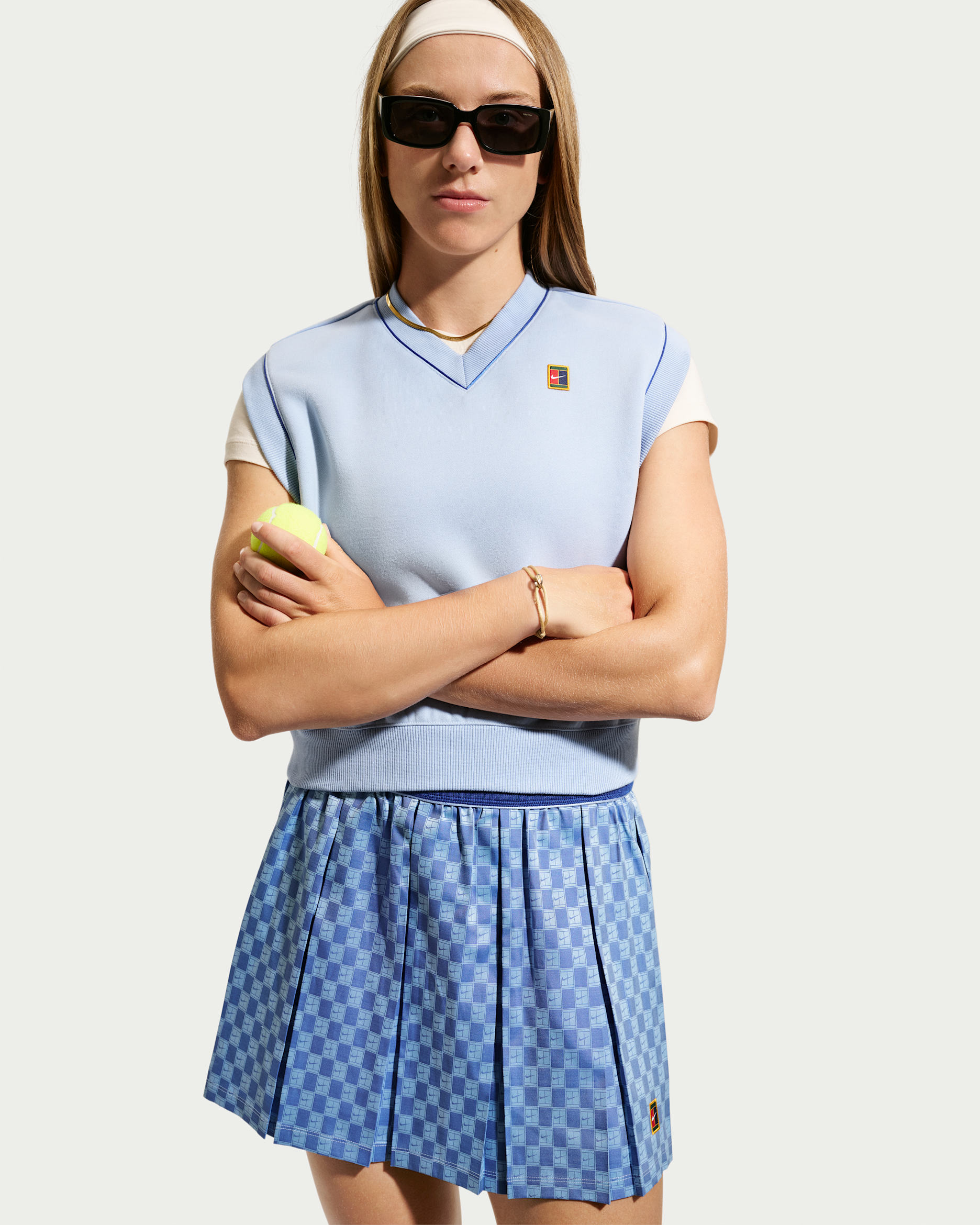 NikeCourt Court Collection tennisbodywarmer van fleece voor dames - Aluminum