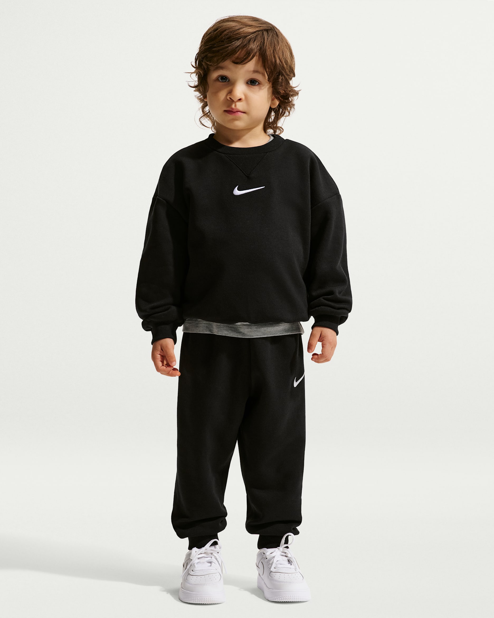 Dwuczęściowy zestaw dla małych dzieci z dzianinową bluzą Nike Essentials - Czerń