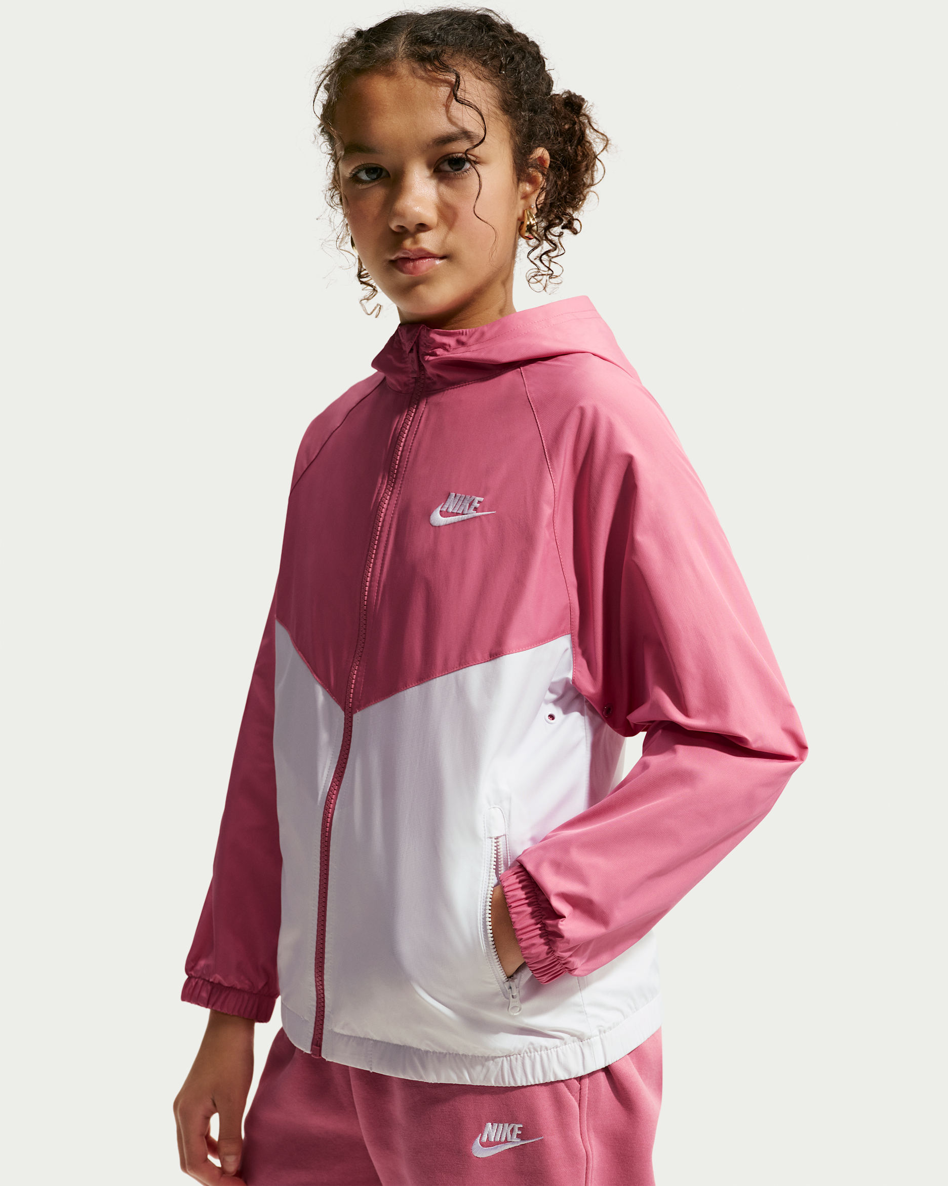 Veste à capuche déperlante Nike Sportswear Windrunner pour ado - Peony/Blanc/Blanc