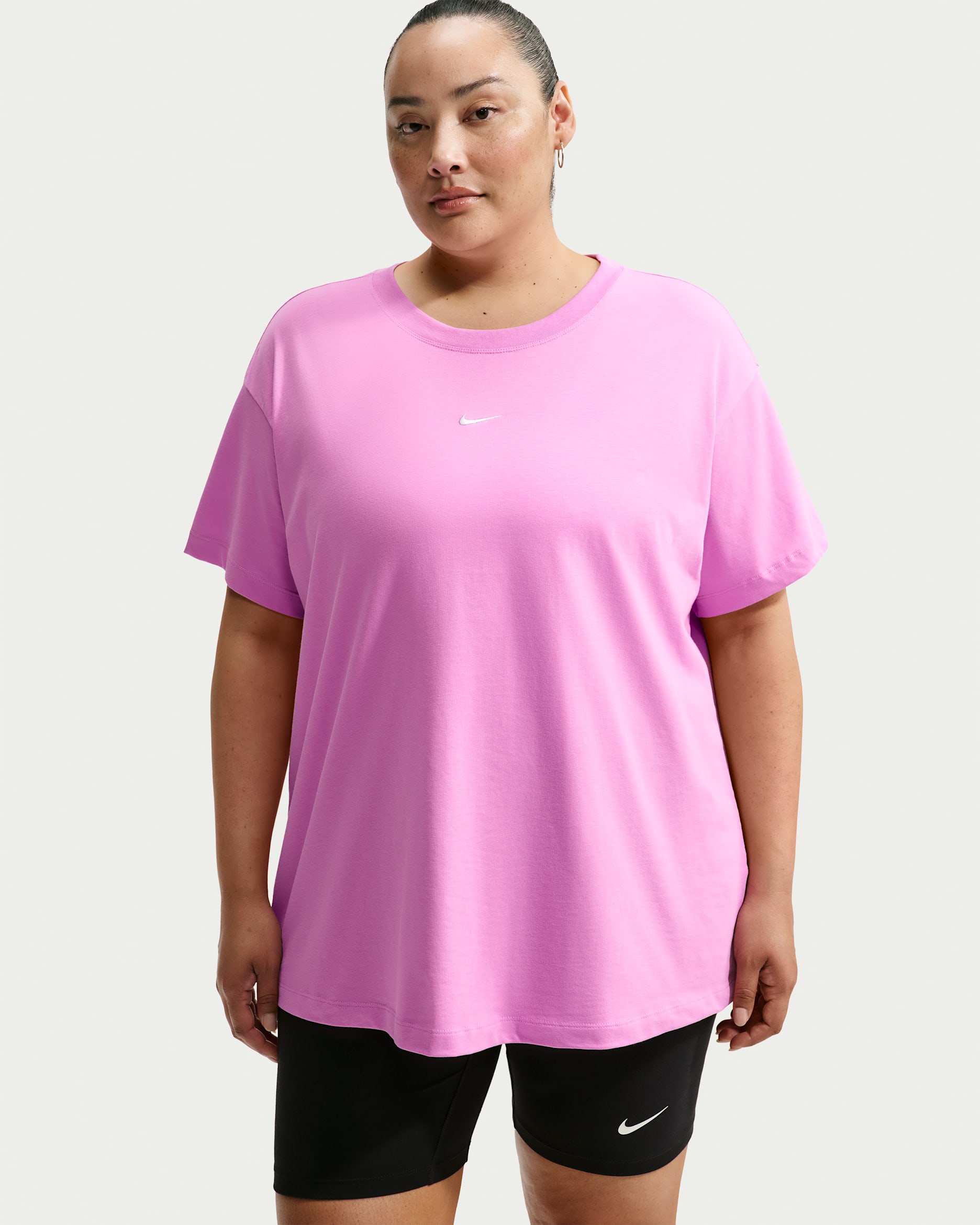 Playera oversized para mujer (talla grande) Nike Sportswear Classic - Magenta claro/Blanco