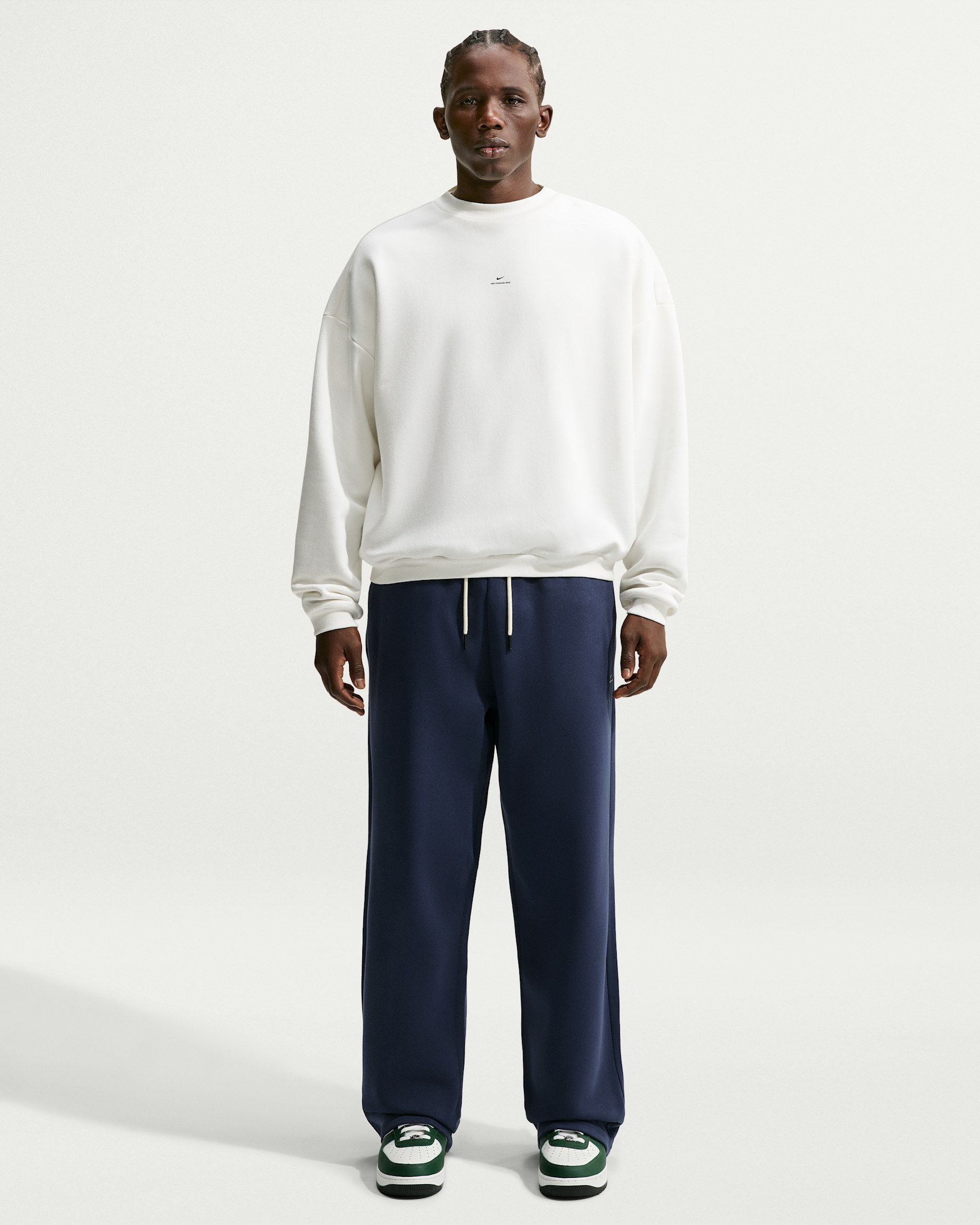 Nike Standard Issue Men's Therma-FIT Brushed Open-Hem Basketball Pants - Midnight Navy/Pale Ivory