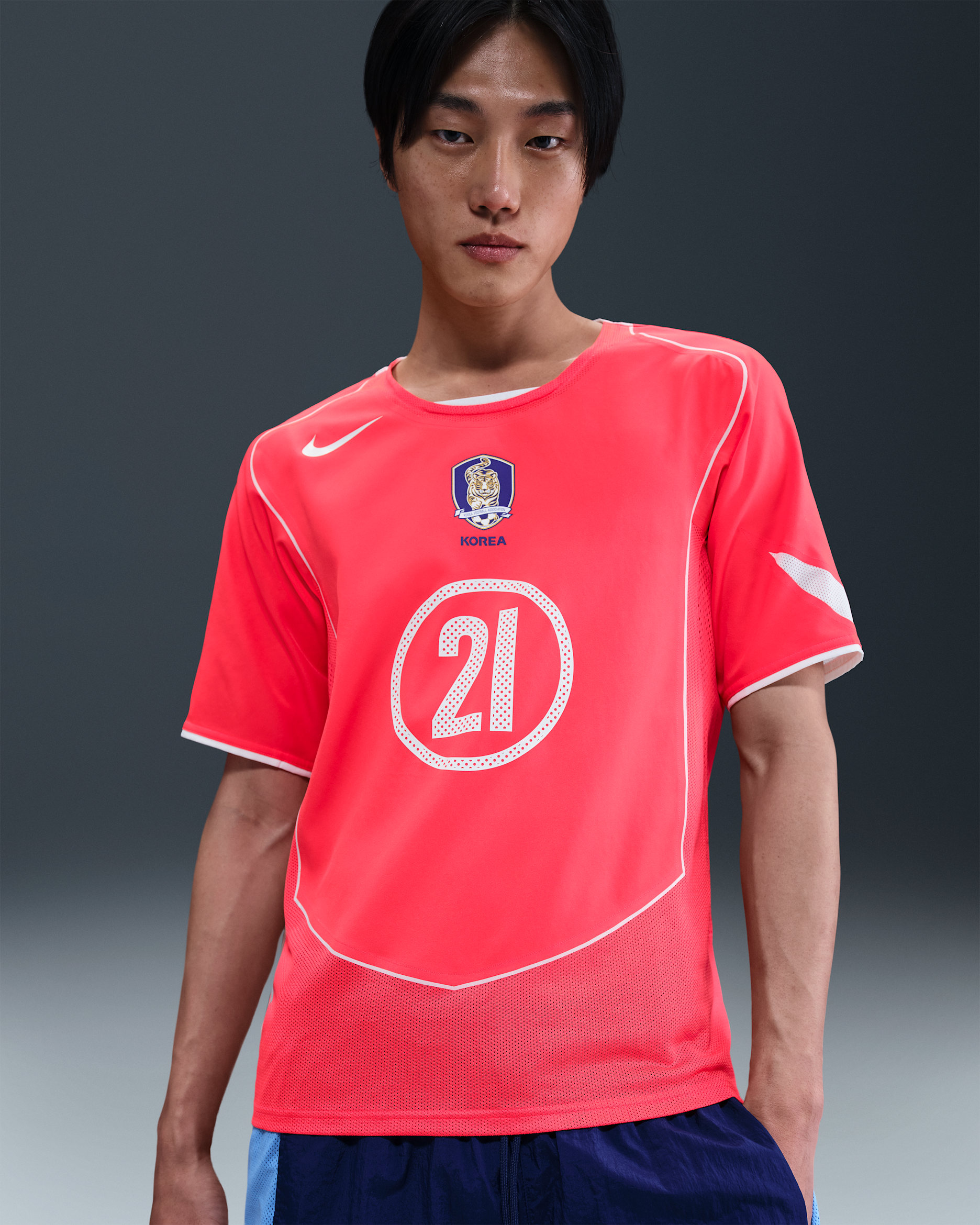 Jersey de fútbol Nike Replica para hombre Park Ji-sung South Korea 2004 Total 90 Reissue - Carmesí láser/Blanco/Blanco