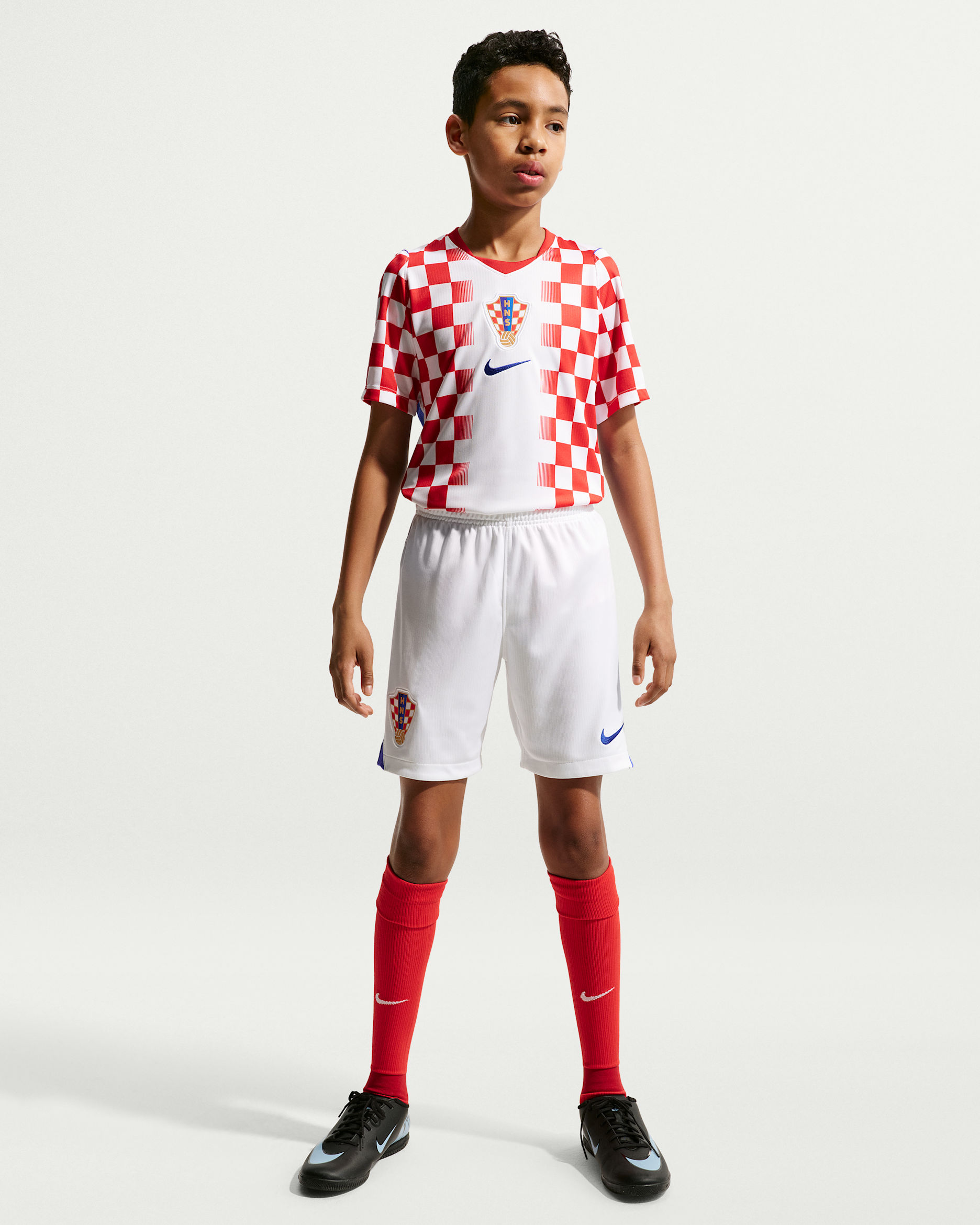 Croatia 2026 Stadium Away Older Kids' Nike Dri-FIT Football Replica Shorts - White/Hyper Royal