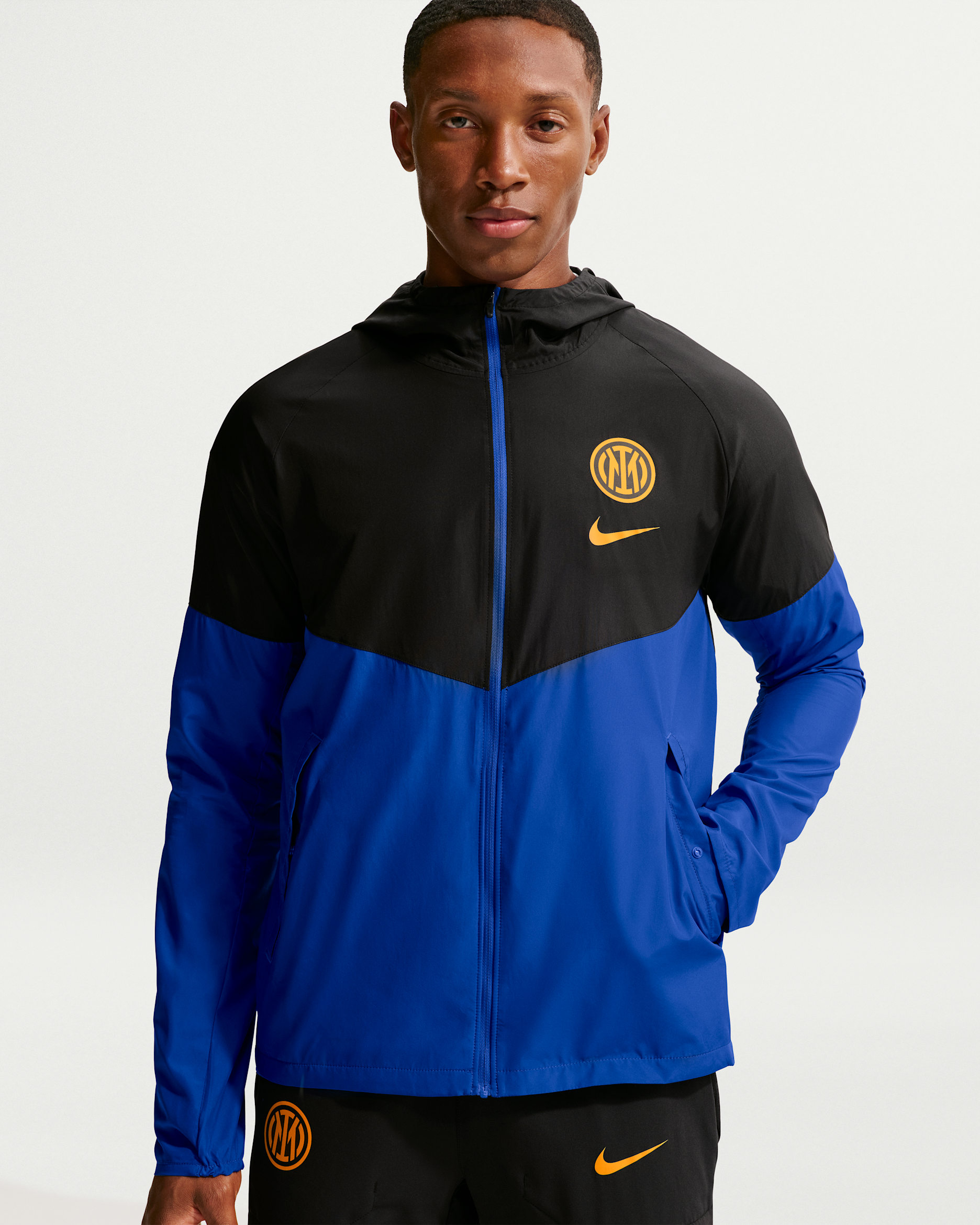 Veste de foot Nike Sportswear Inter Milan City Side pour homme - Noir/Lyon Blue/University Gold