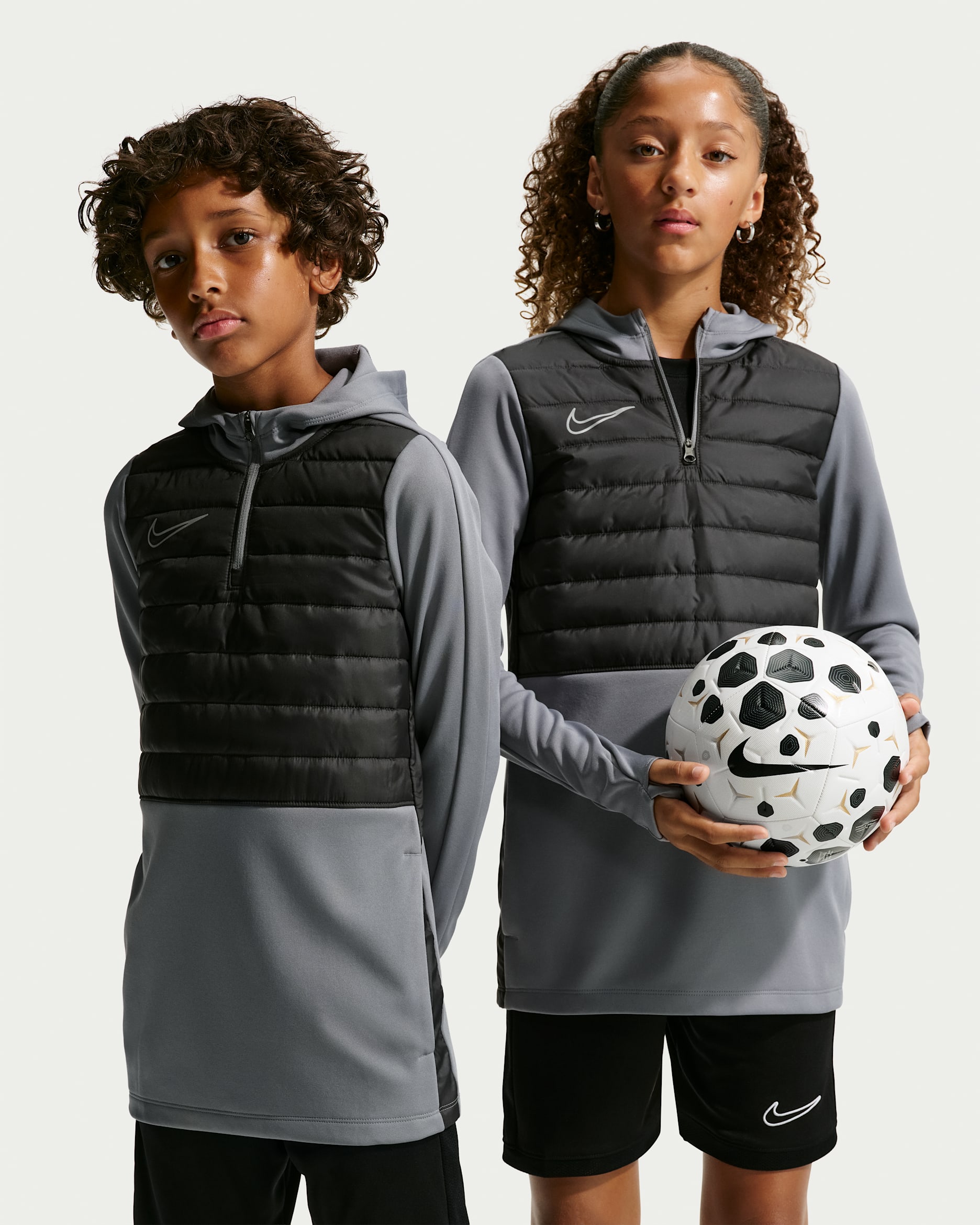 Nike Academy Winter Warrior Older Kids' Therma-FIT Football Drill Top - Cool Grey/Anthracite