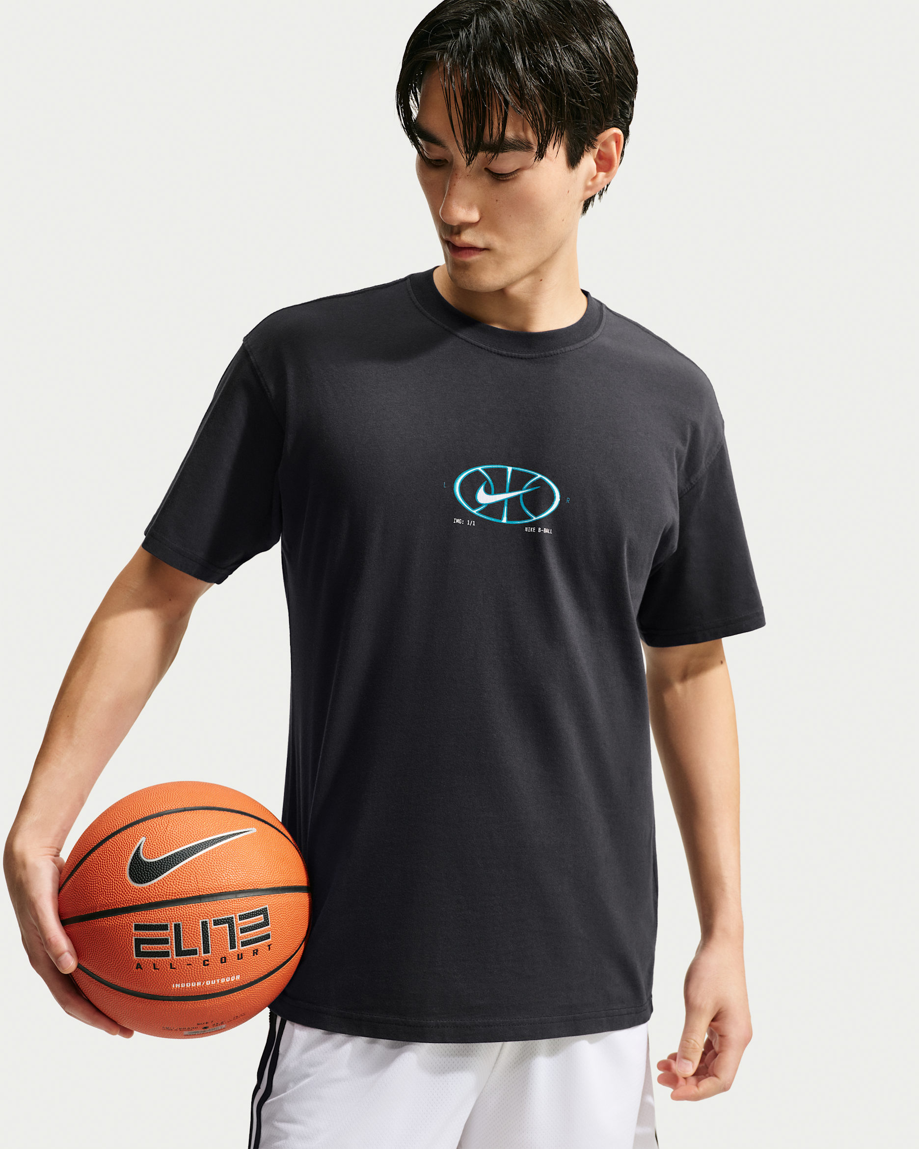 Nike Men's Basketball T-Shirt - Black