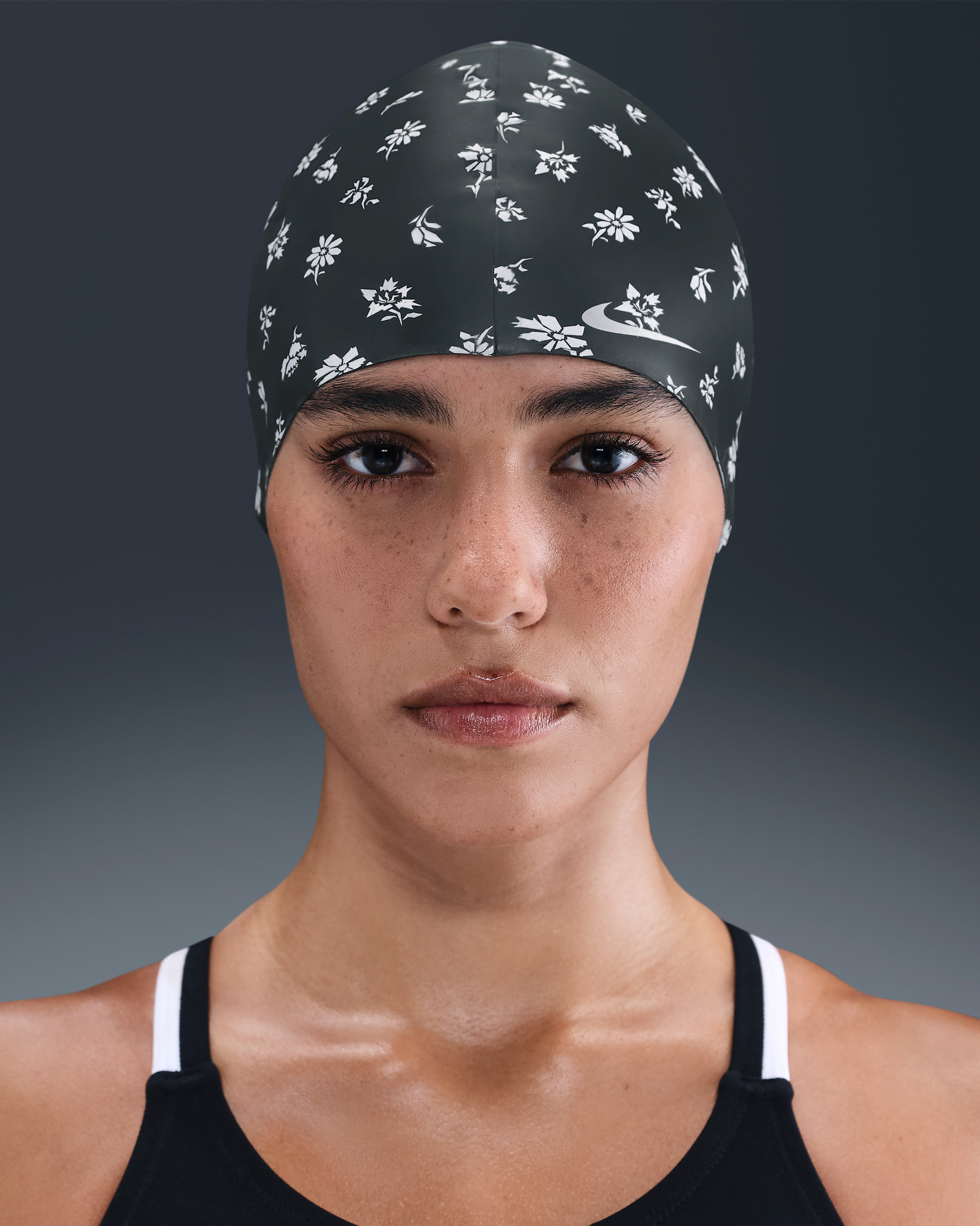 Gorra de silicona Nike Swim - Negro/Blanco/Plata/Plata