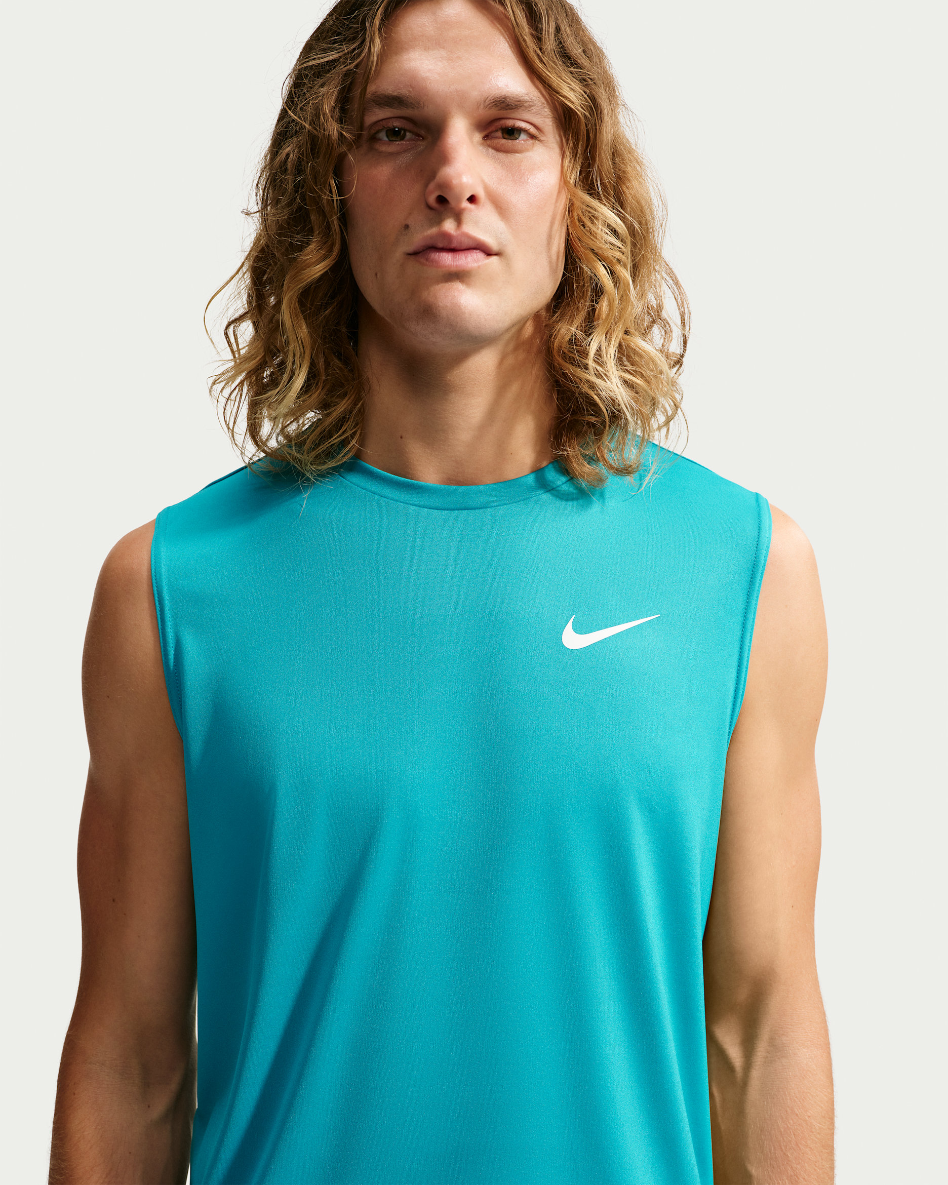 Camiseta sin mangas Dri-FIT con protección contra los rayos UV para hombre Nike Swim Hydroguard Essential - Energía/Blanco