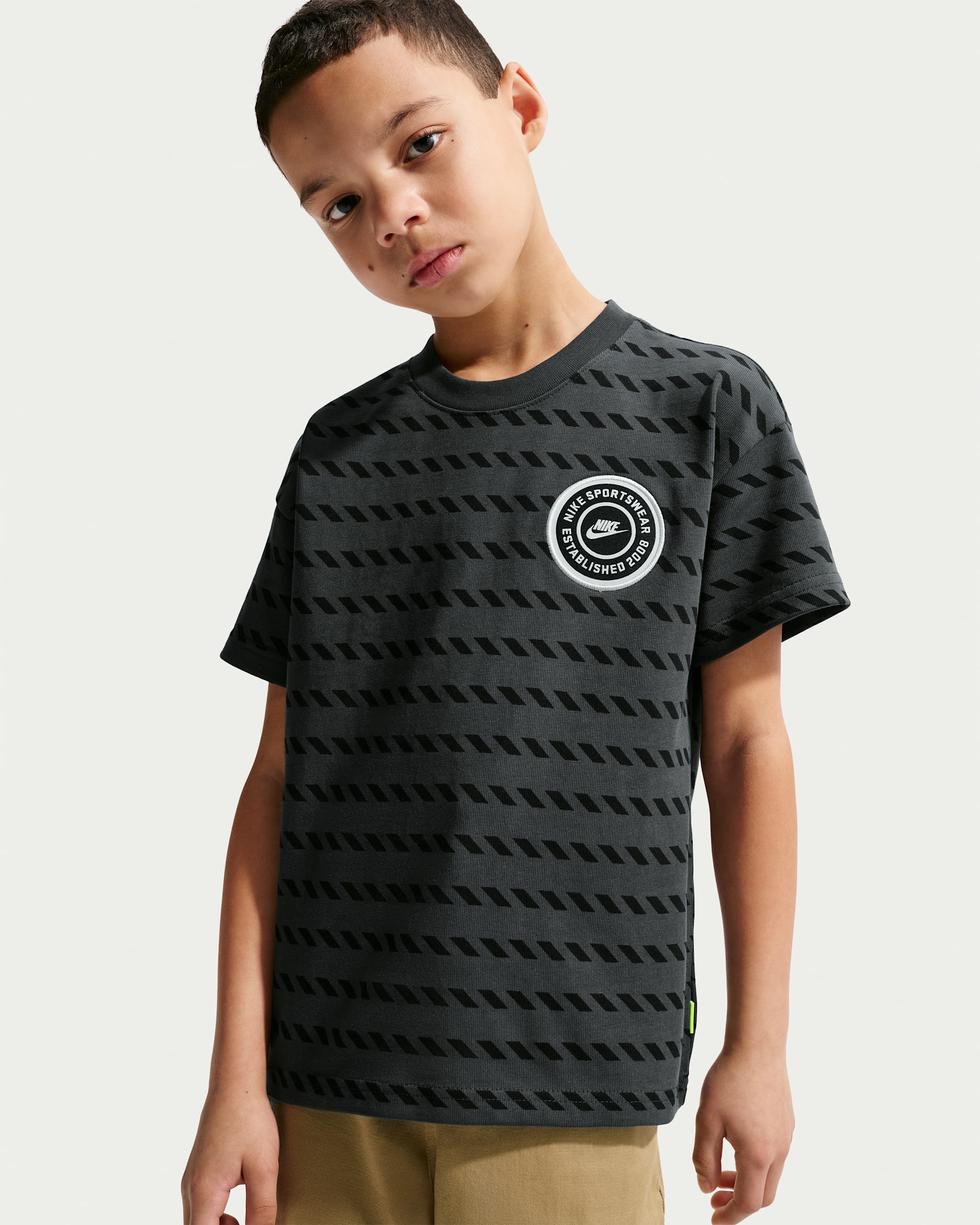 Playera Nike Sportswear Max90 para niños talla grande - Gris humo oscuro