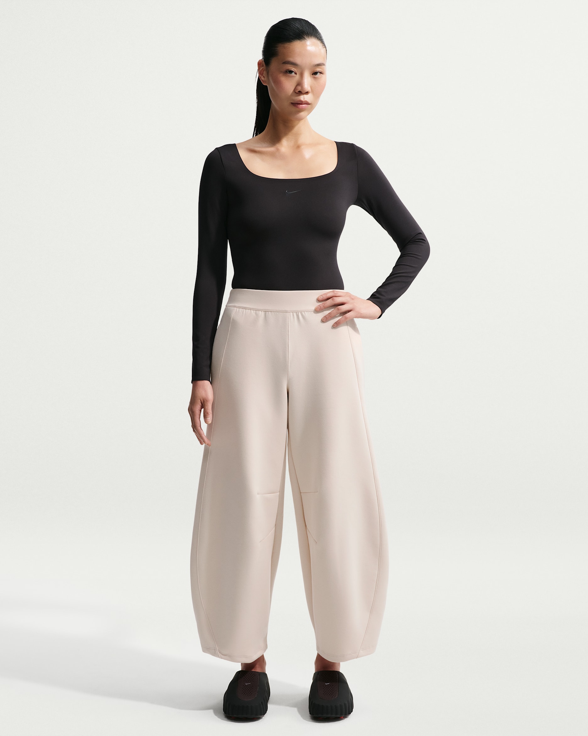 나이키 24.7 임파서블리소프트 여성 하이웨이스트 와이드 레그 팬츠 - 라이트 오어우드 브라운/세일/라이트 아이언 오어