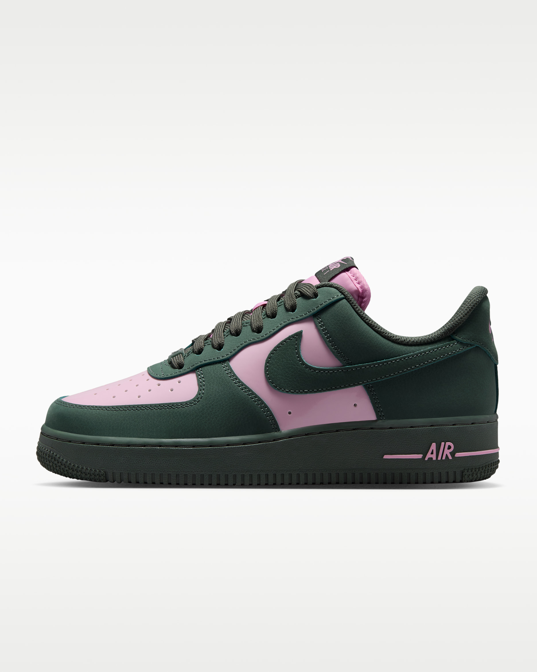 Chaussure Nike Air Force 1 '07 SE pour femme - Camo Green/Pink Rise/Camo Green