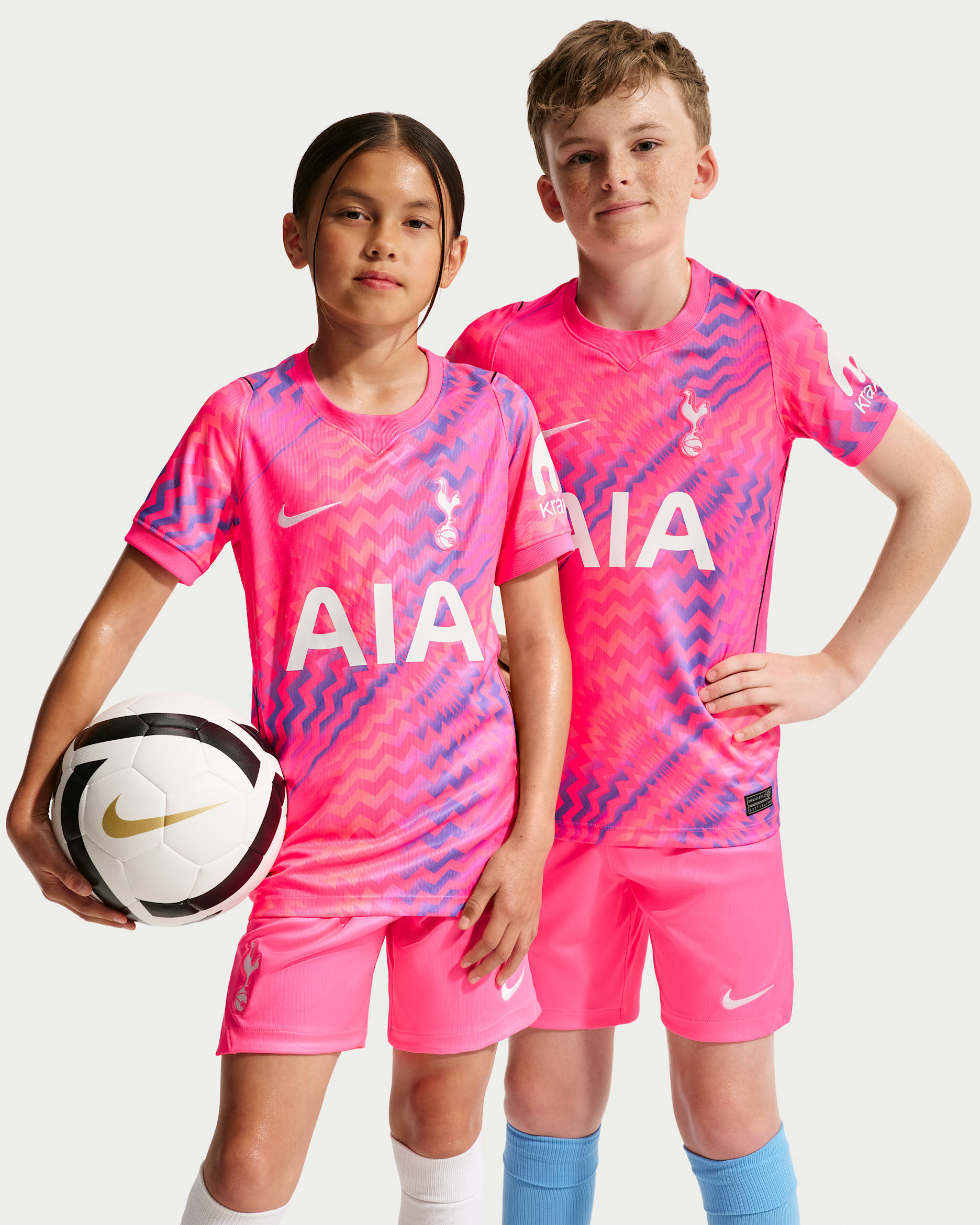Jersey de futbol de manga corta Nike Dri-FIT Replica del Tottenham Hotspur portero 2026/27 Stadium para niños talla grande - Hiperrosa/Negro/Blanco
