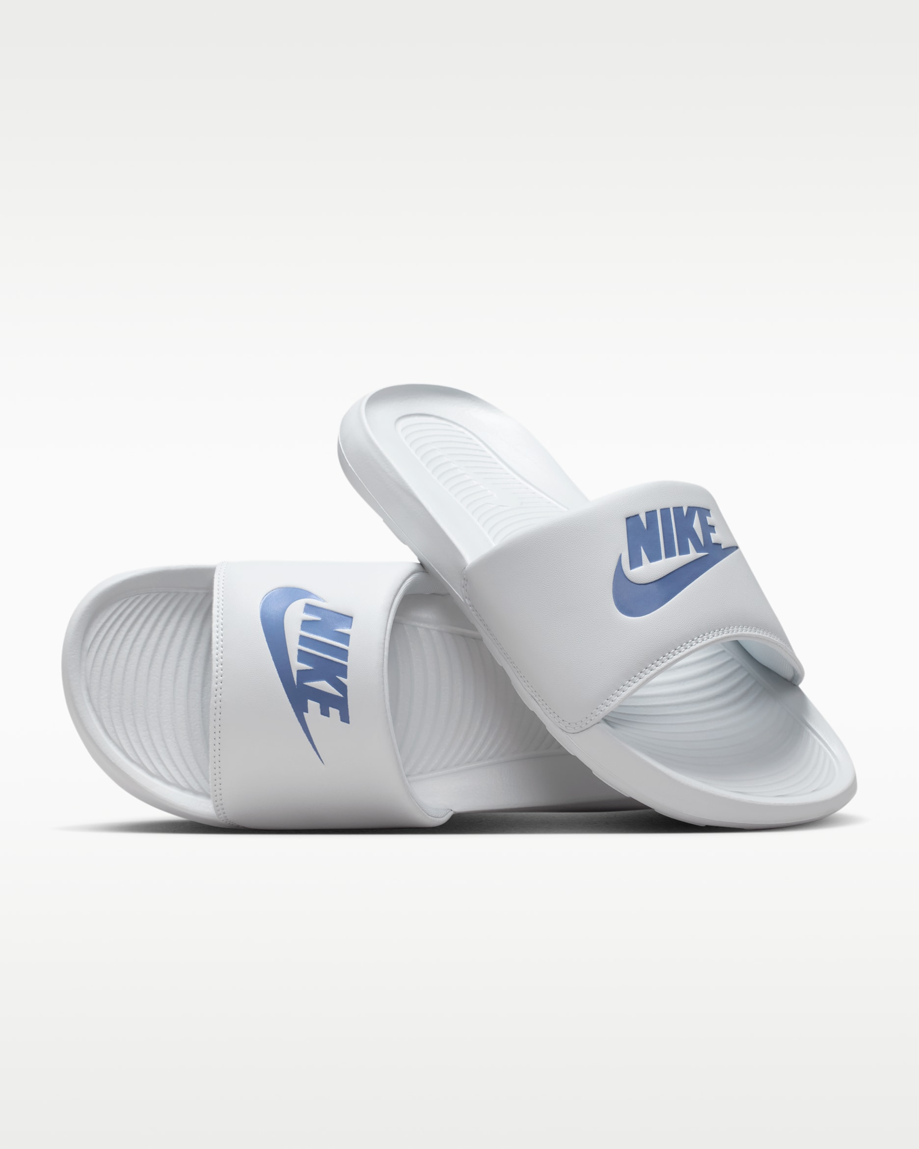 Chancla para mujer Nike Victori One - Polvo fotón/Pizarra cenizo