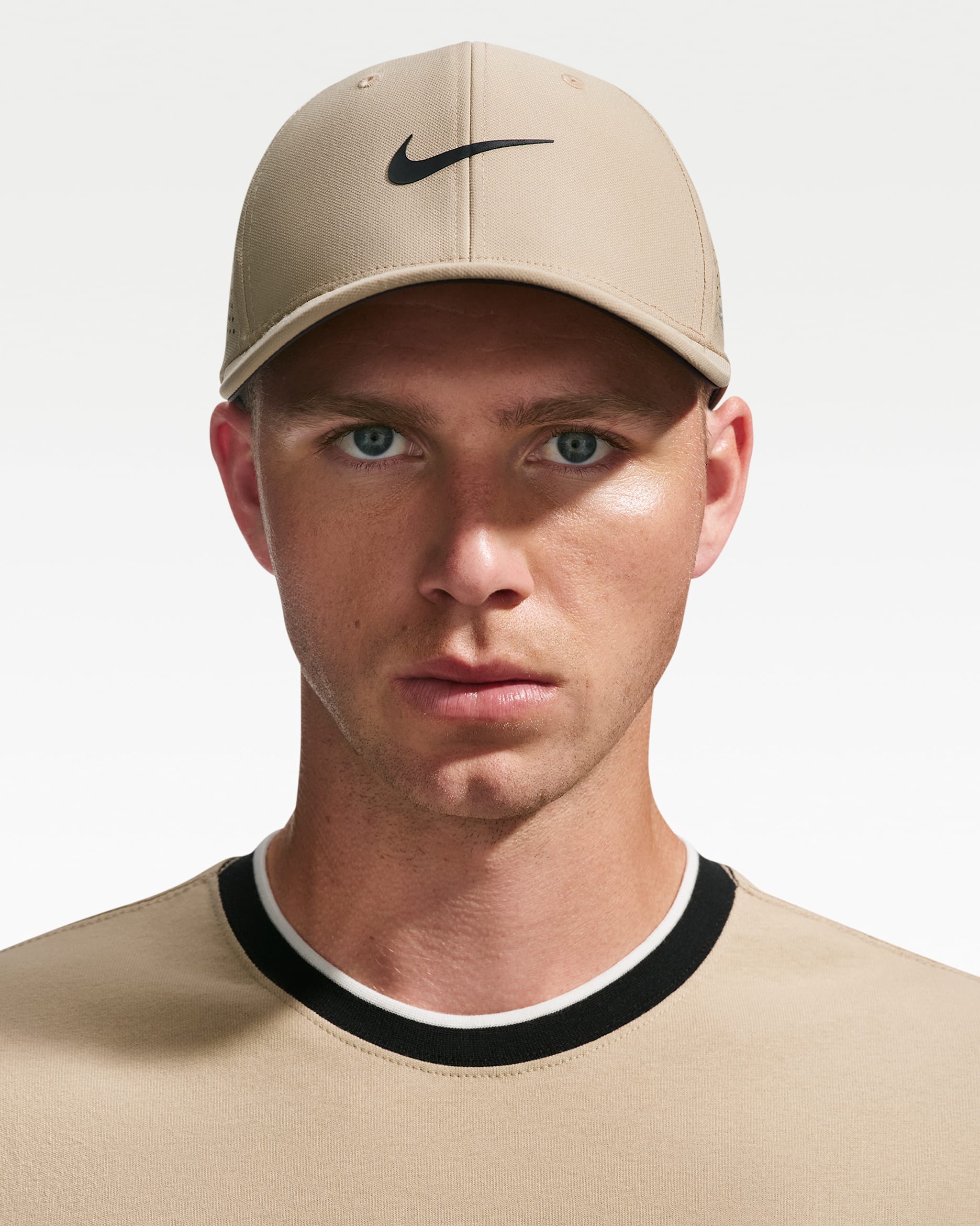 Gorra de golf Dri-FIT ADV SwooshFlex con estructura Nike Rise - Caliza/Antracita/Negro