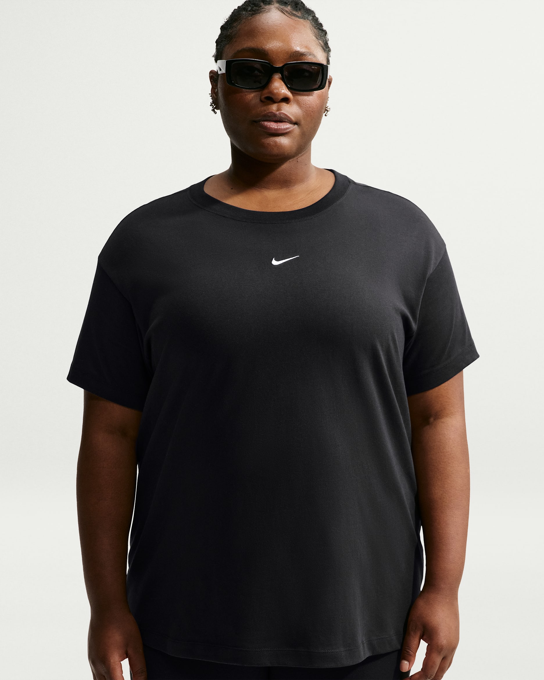 Nike Sportswear Classic Women's Oversized T-Shirt (Plus Size) - Black/White