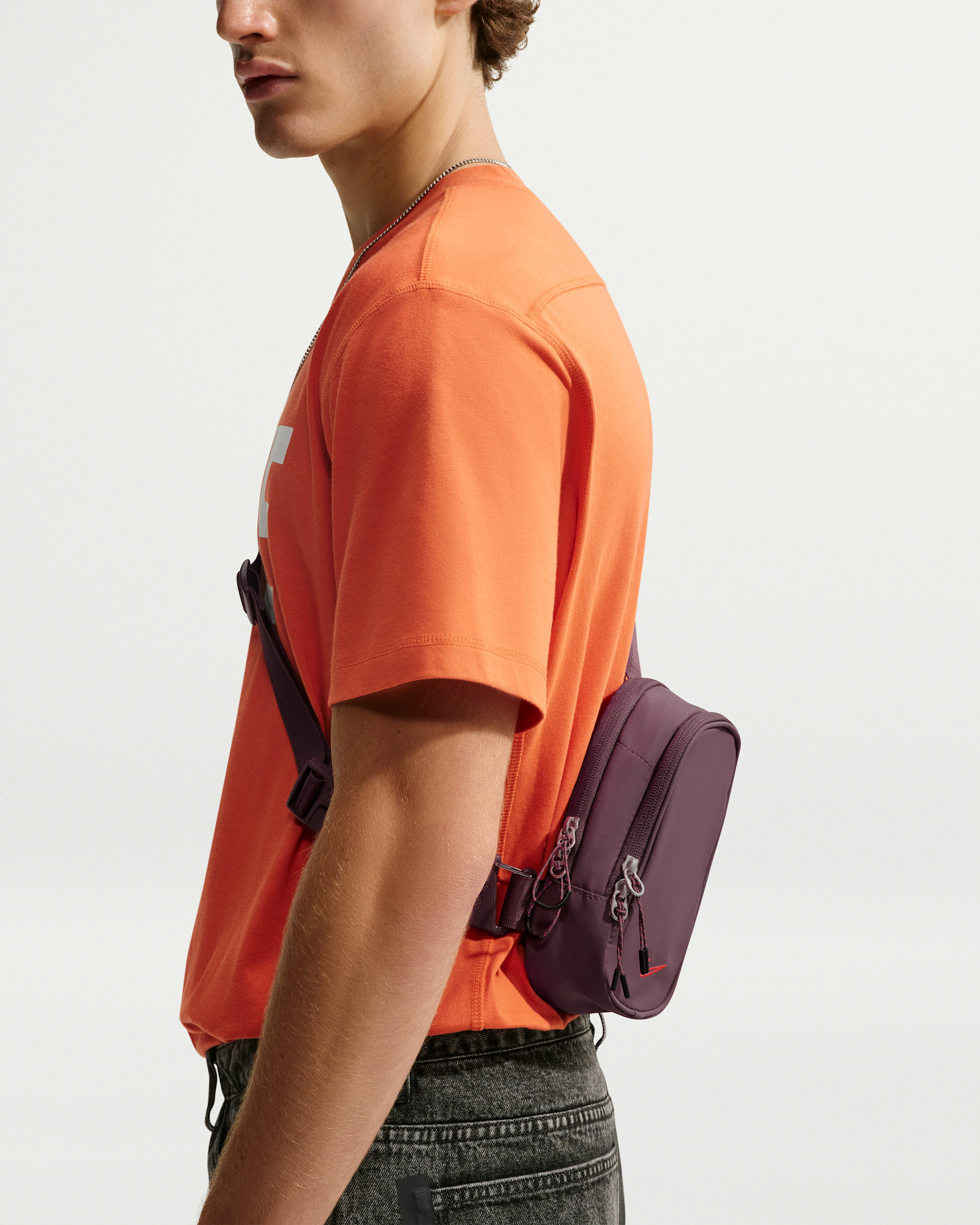 Nike Commute Crossbody Bag (1L) - Tattoo/Tattoo/Bright Crimson