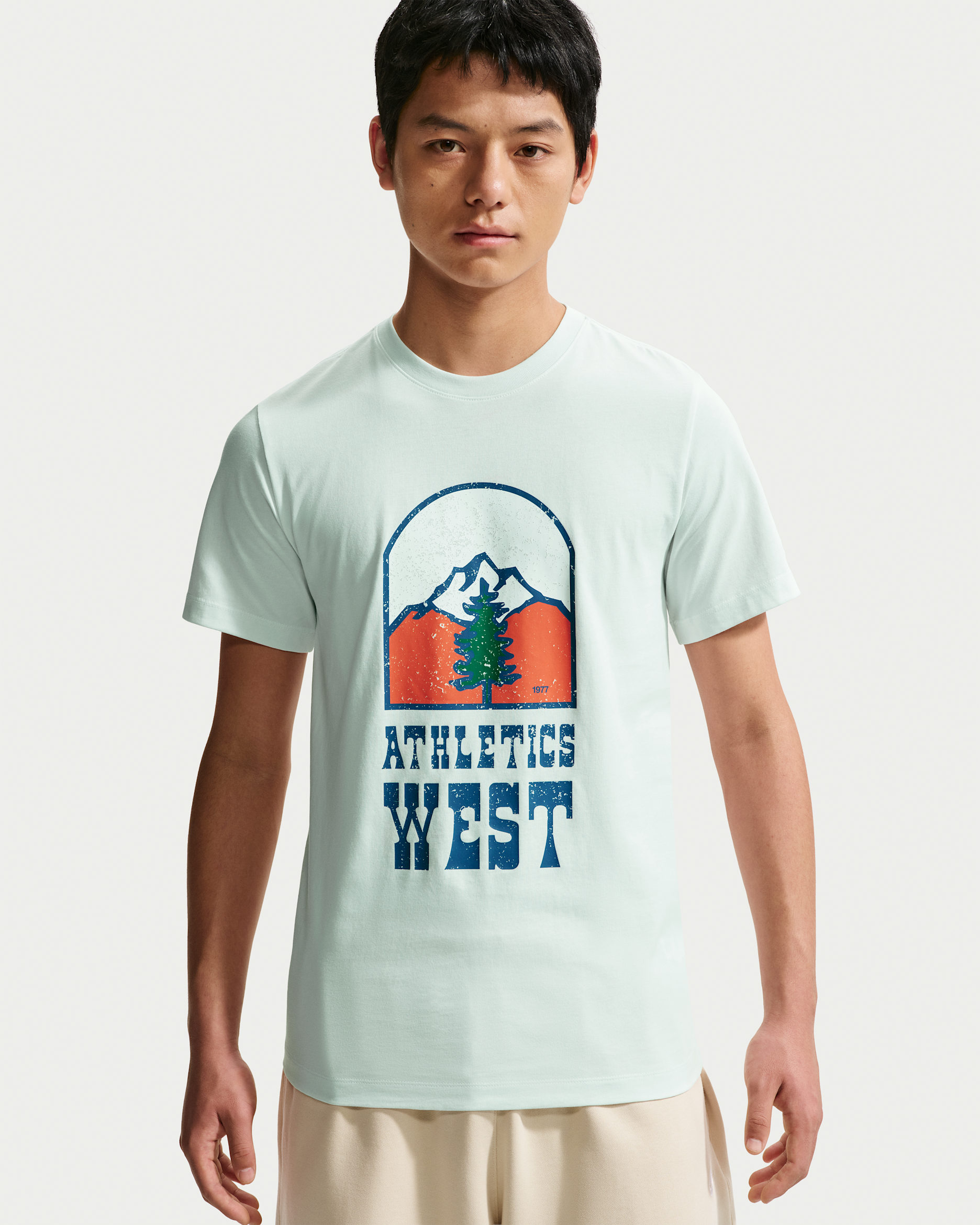 Nike Sportswear 男款 T 恤 - Summit White