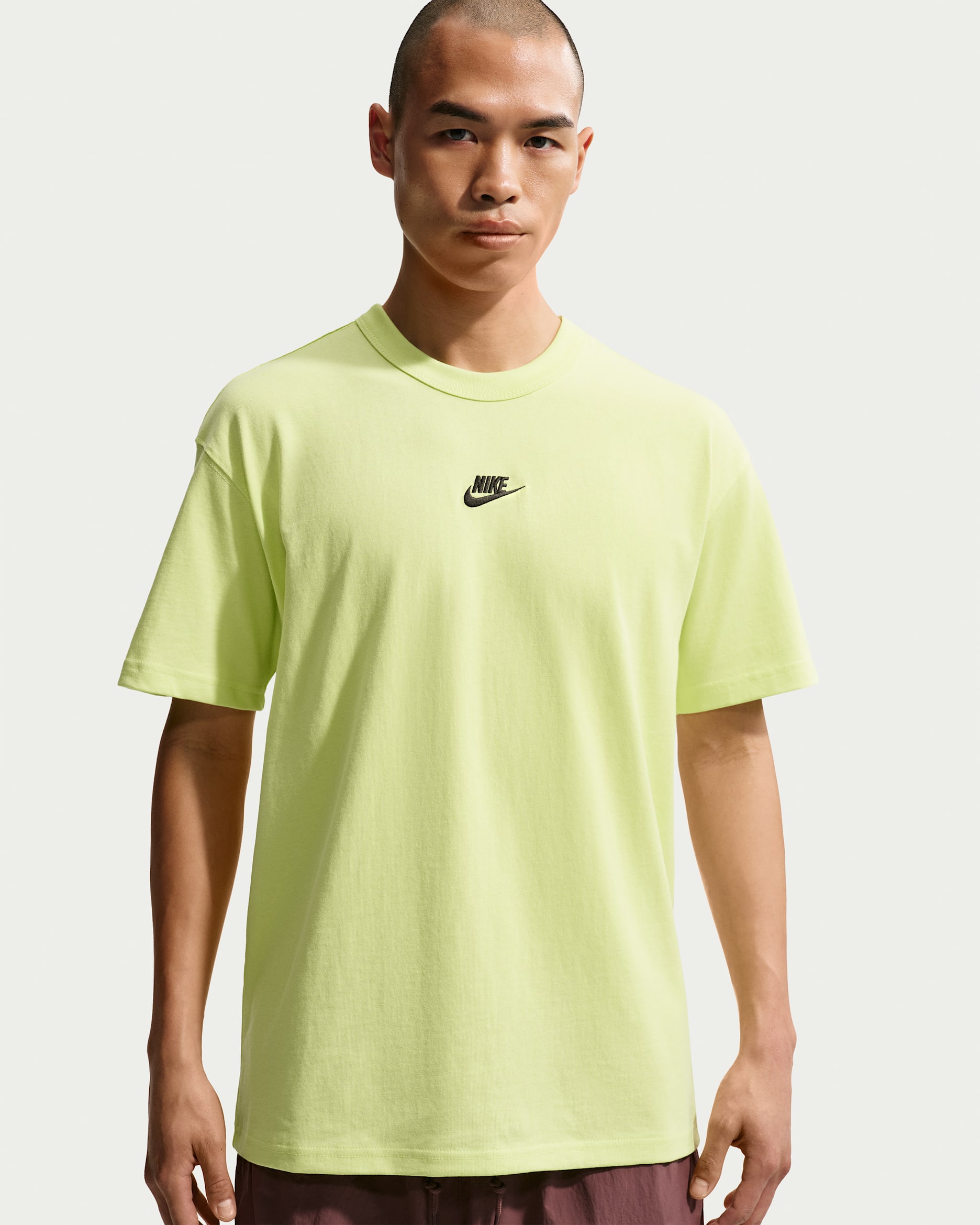 Nike Sportswear Premium Essentials Men's T-Shirt - Light Lemon Twist