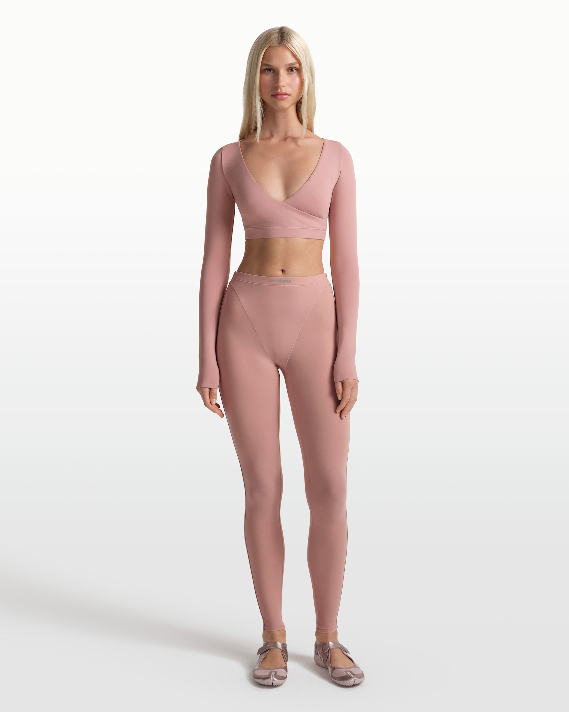 NikeSKIMS Weightless Layers magas derekú, V-paneles női leggings - NSKM HIMALAYAN