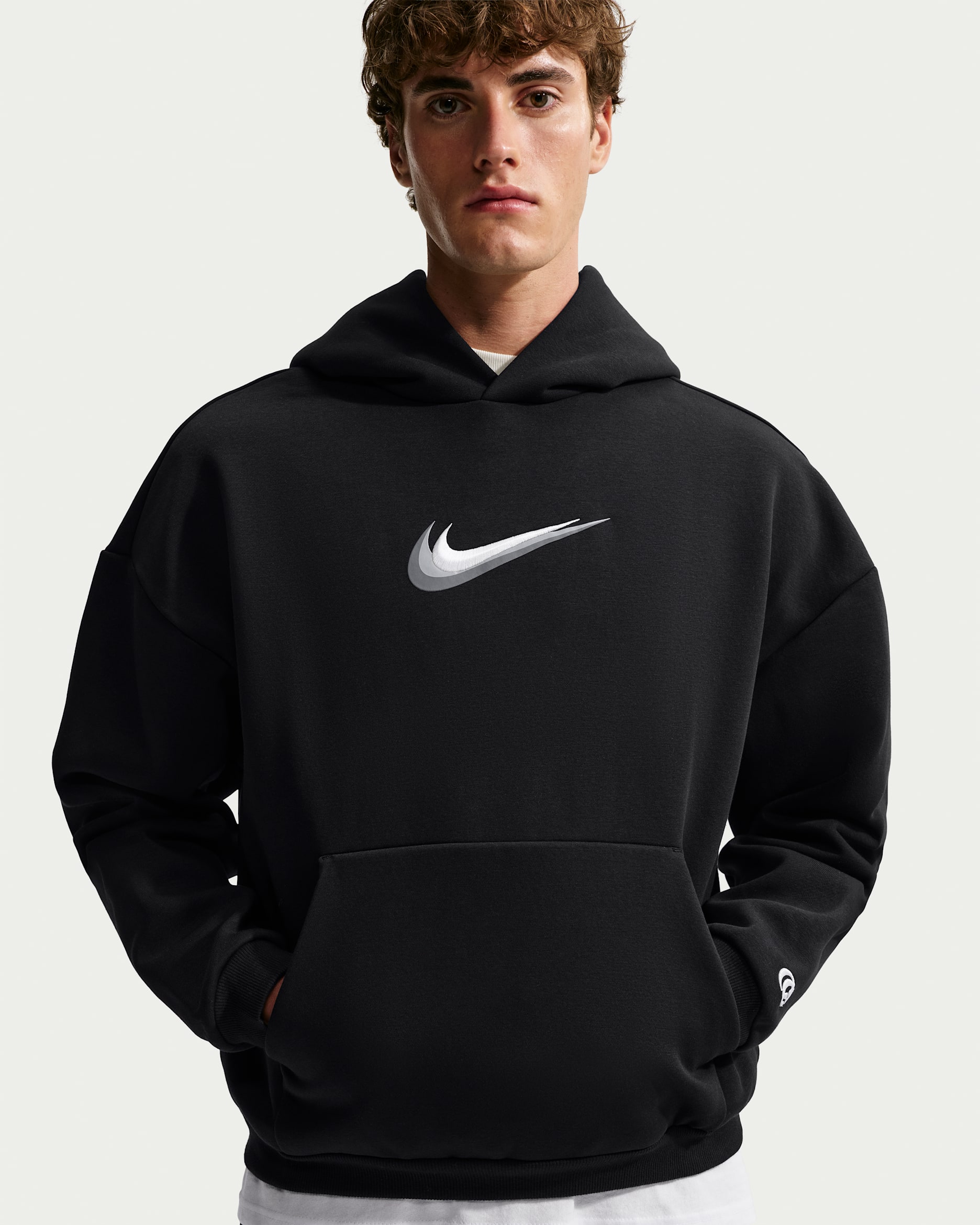 Sudadera con gorro sin cierre de básquetbol Therma-FIT cepillada para hombre Caitlin Clark - Negro/Marfil pálido/Vela