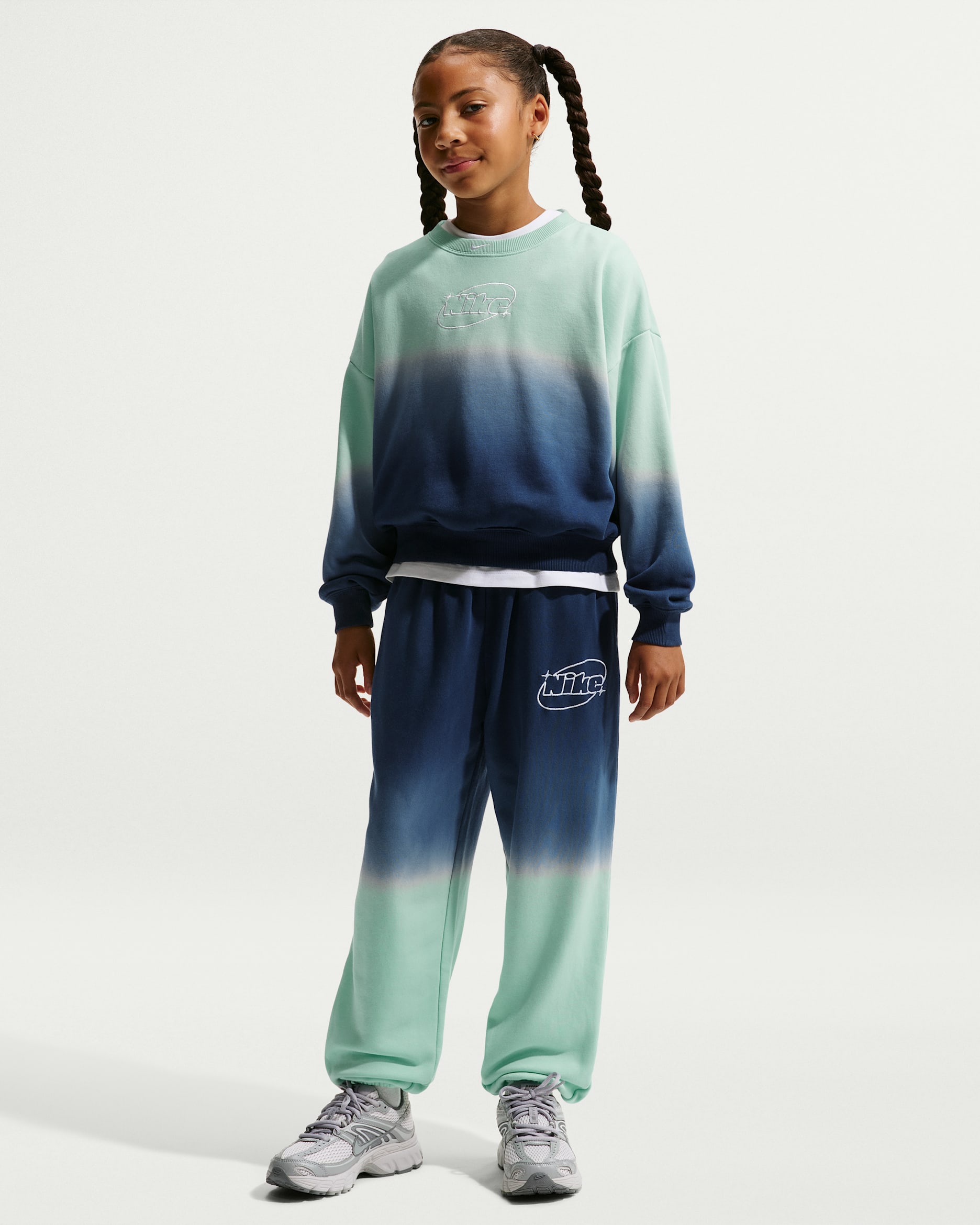 Nike Sportswear Studio Fleece Older Kids' (Girls') Loose-Tracksuit Bottoms - Arctic Green/Midnight Navy