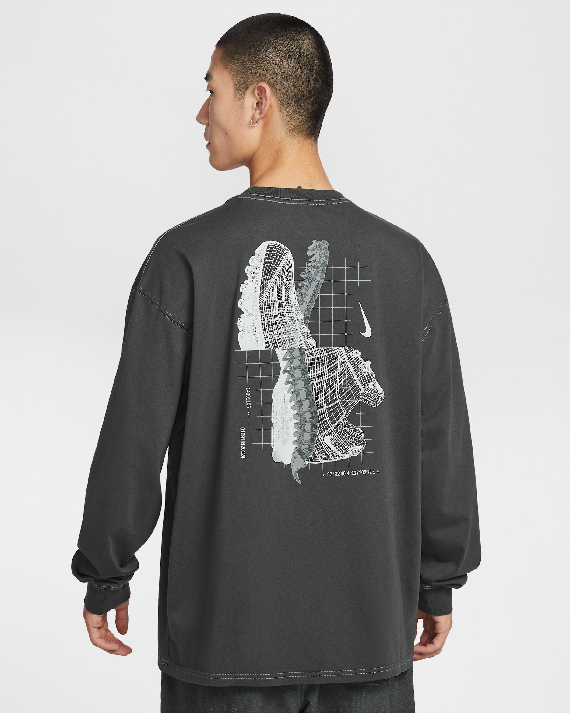 Nike 'City Pack' Men's Long-Sleeve T-Shirt - Dark Smoke Grey/Cool Grey/Grey Fog