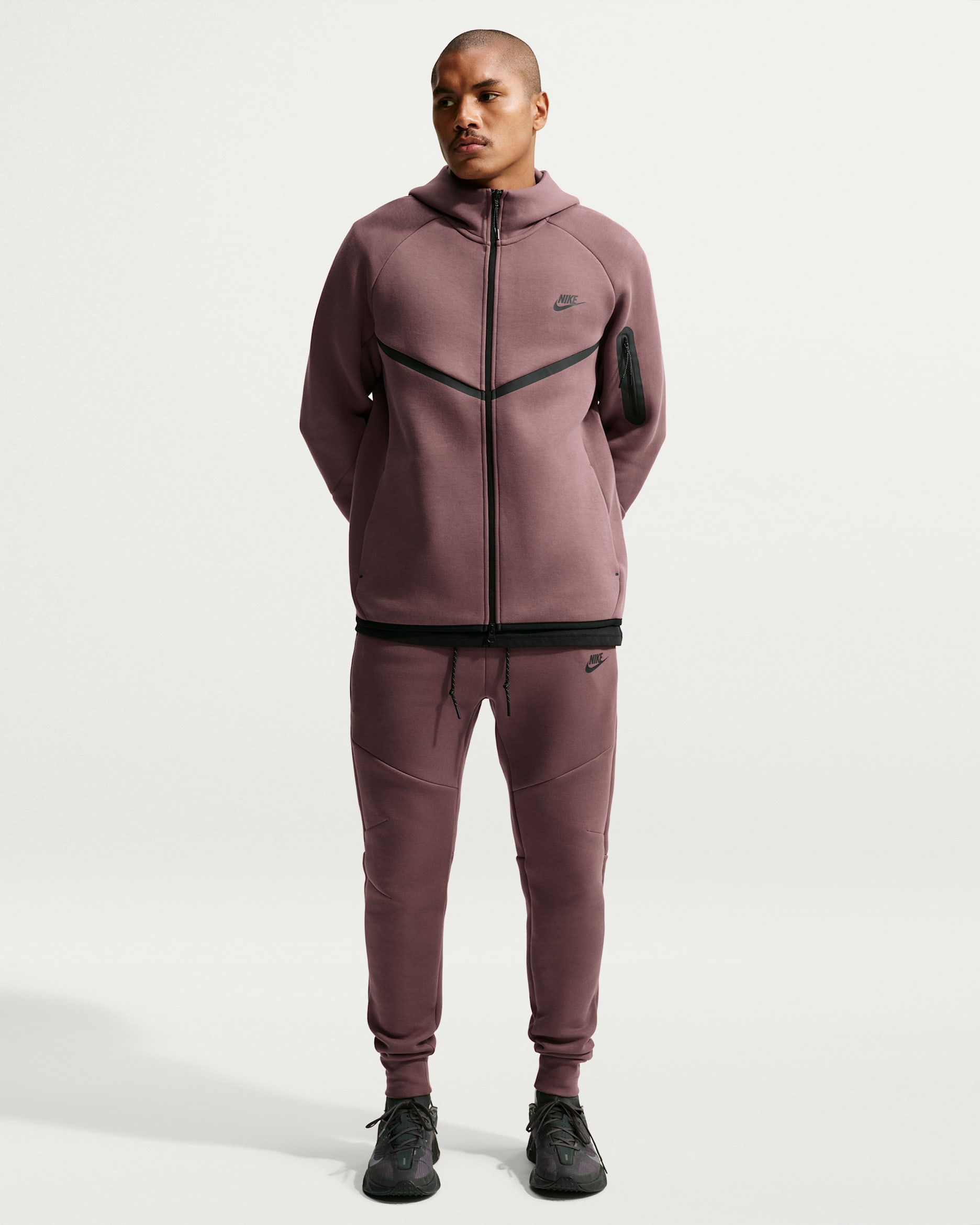 Nike Tech Men's Fleece Joggers - Tattoo/Black