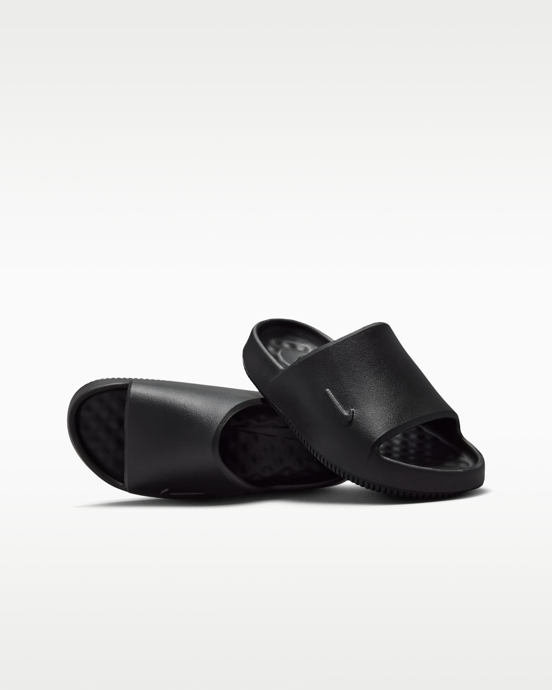 Nike Calm 2.0 Older Kids' Slides - Black/Black/Black