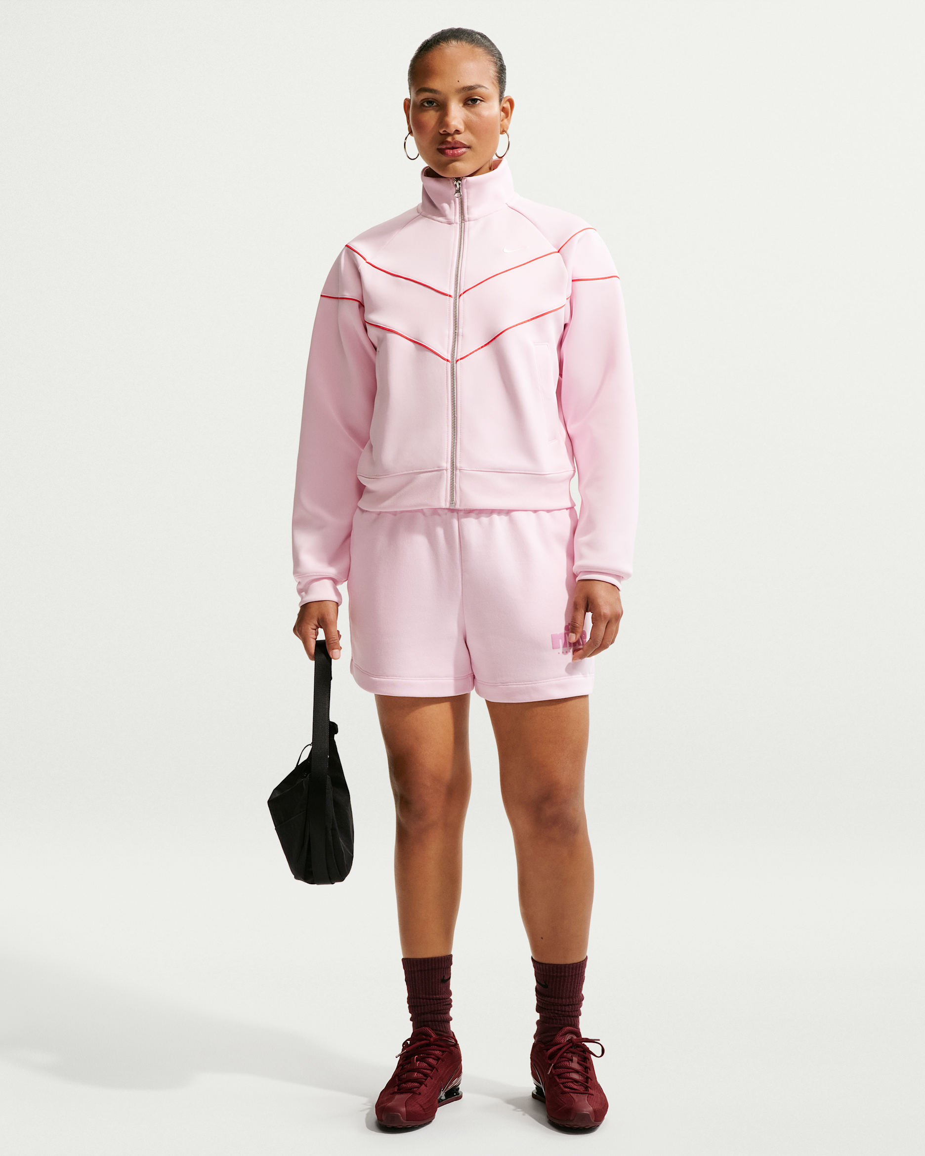 Shorts de tiro medio para mujer Nike Sportswear Club Fleece - Espuma rosa/Magenta claro